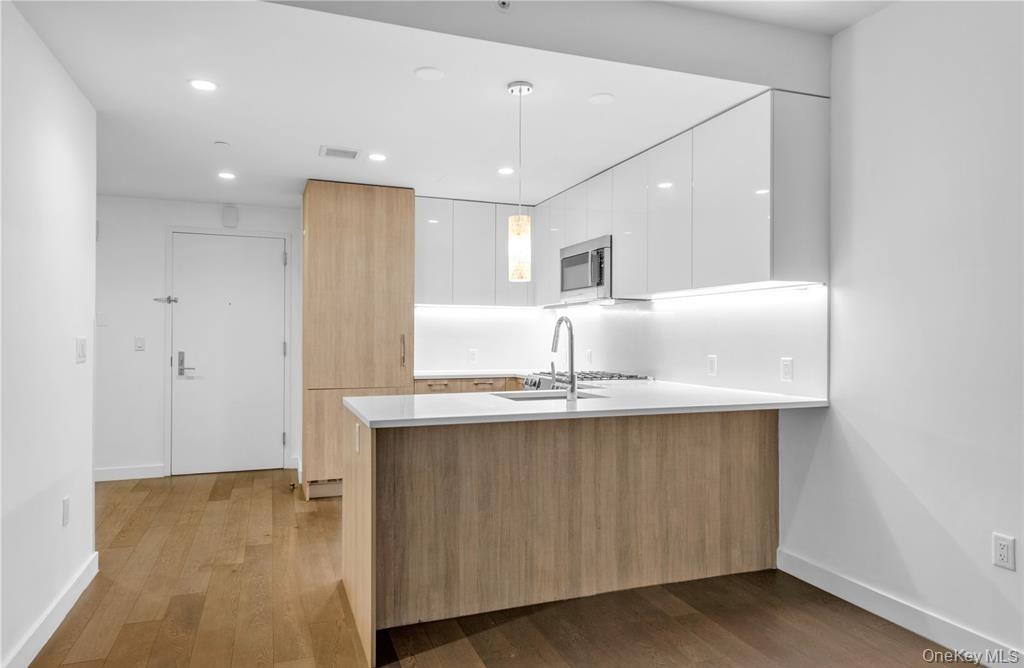 #5 photo, 131-03 40th Road, Flushing , NY 11354