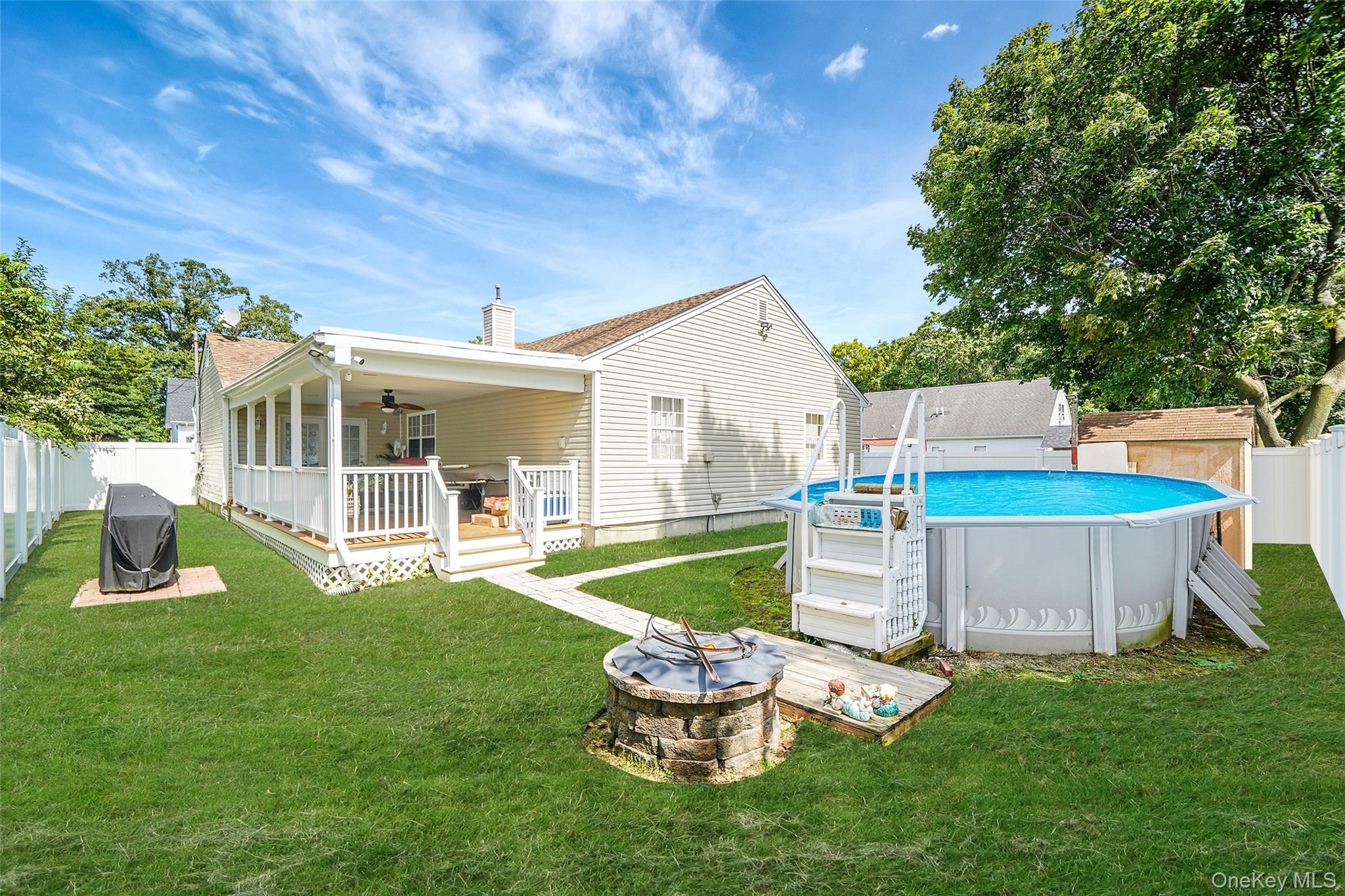 #5 photo, 12 Edwin Street, সাফোক কাউন্টি Bay Shore , NY 11706