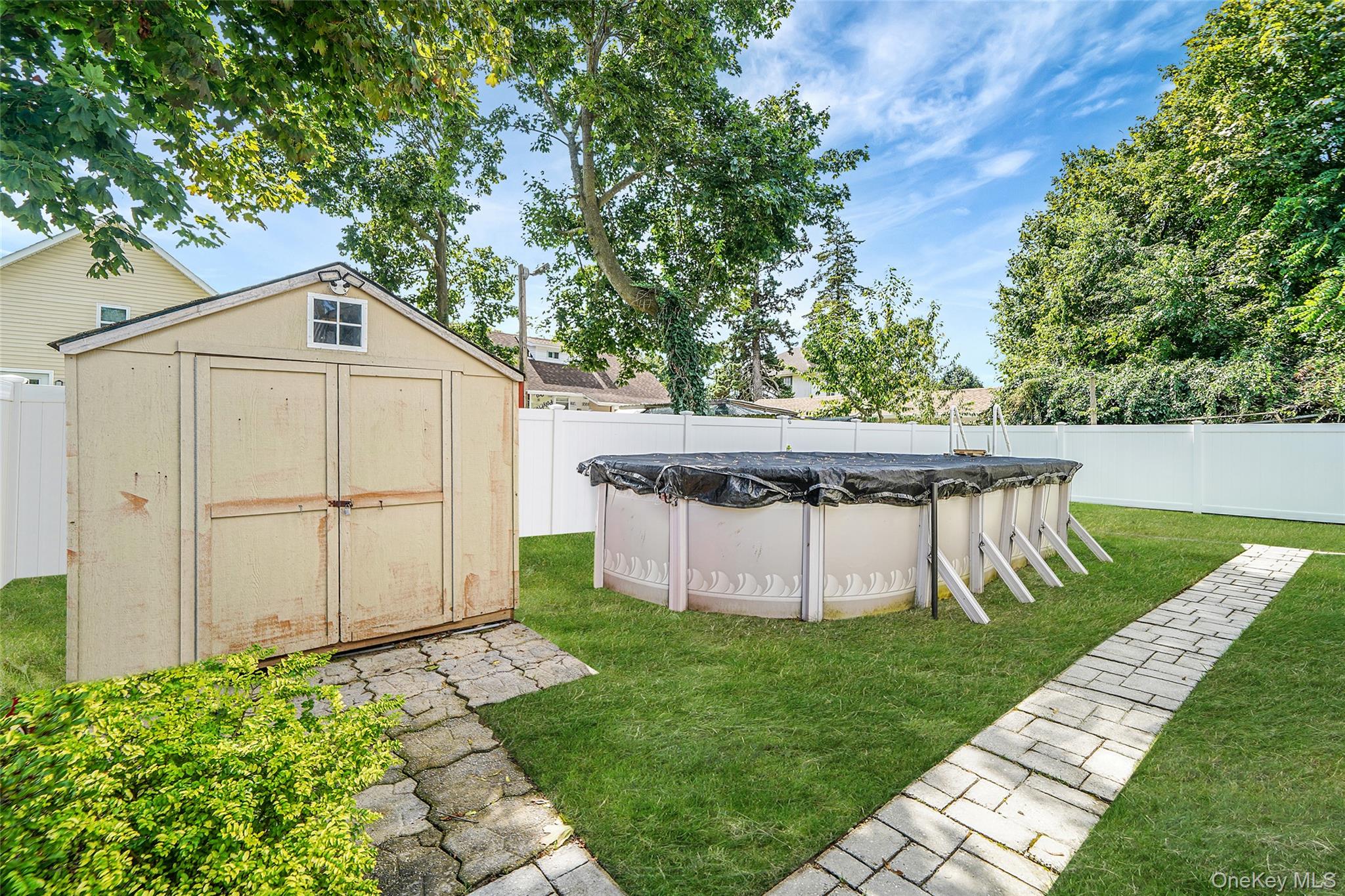 #8 photo, 12 Edwin Street, সাফোক কাউন্টি Bay Shore , NY 11706