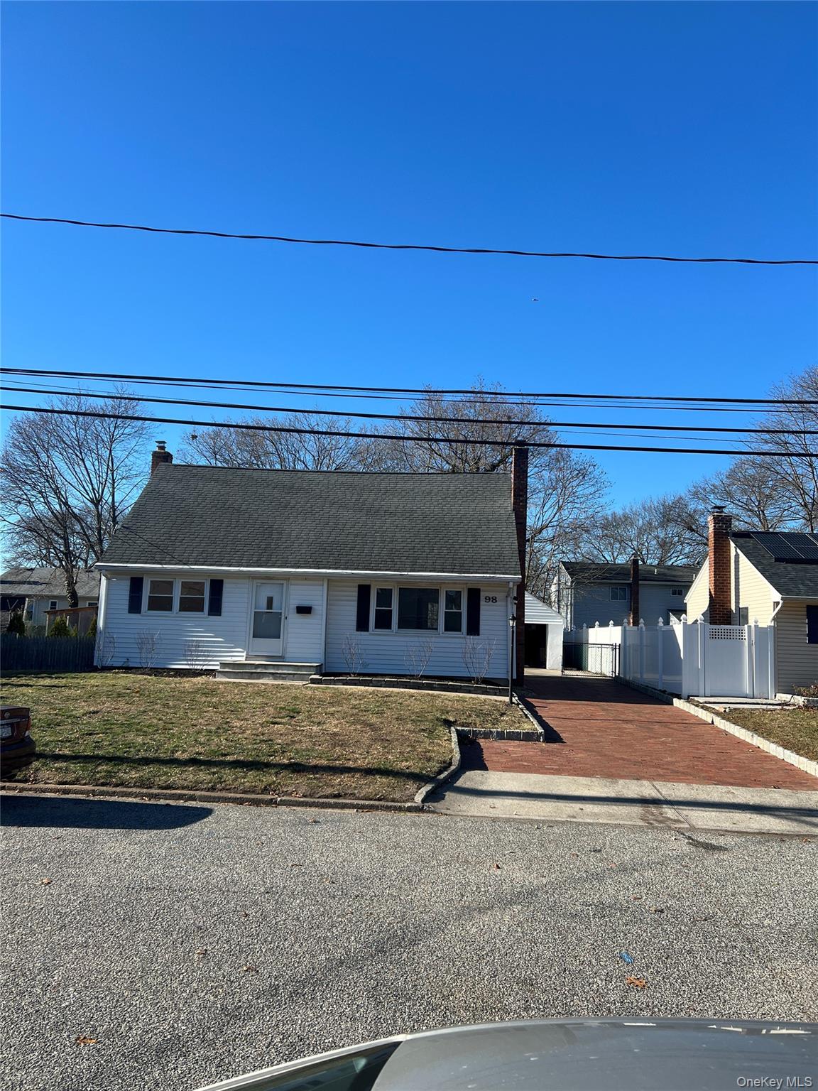 #1 photo, 98 Lakewood Av Avenue, Ronkonkoma , NY 11779