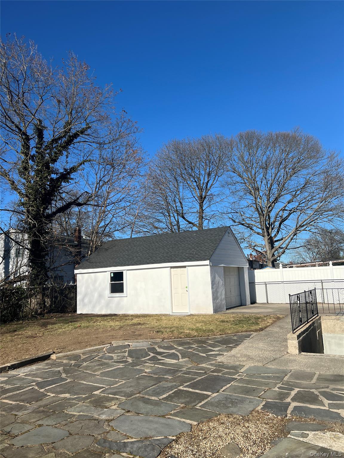 #13 photo, 98 Lakewood Av Avenue, Ronkonkoma , NY 11779