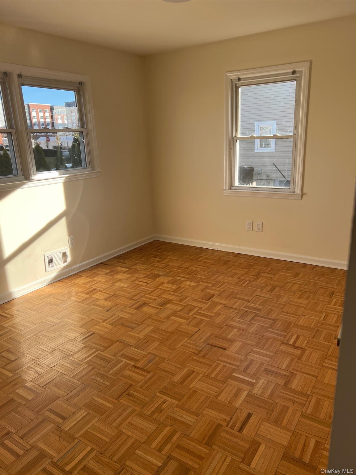 #6 photo, 98 Lakewood Av Avenue, Ronkonkoma , NY 11779