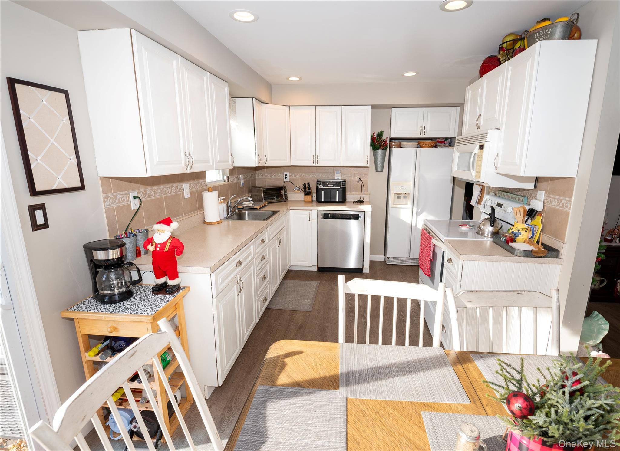 #11 photo, 4030 Avoca Avenue, 长岛 贝斯佩奇 Bethpage , NY 11714