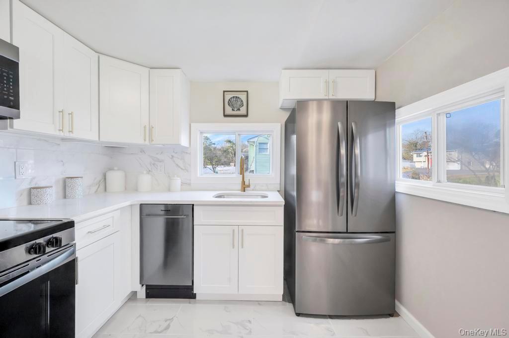 #7 photo, 42 Gates Avenue, Brentwood , NY 11717