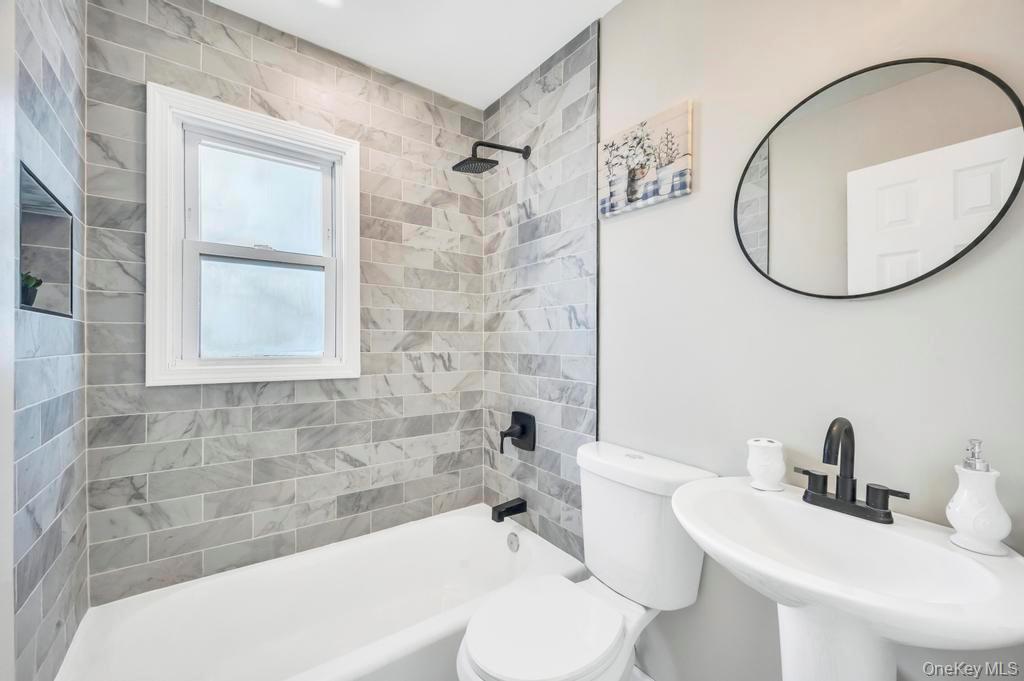 #9 photo, 42 Gates Avenue, Brentwood , NY 11717