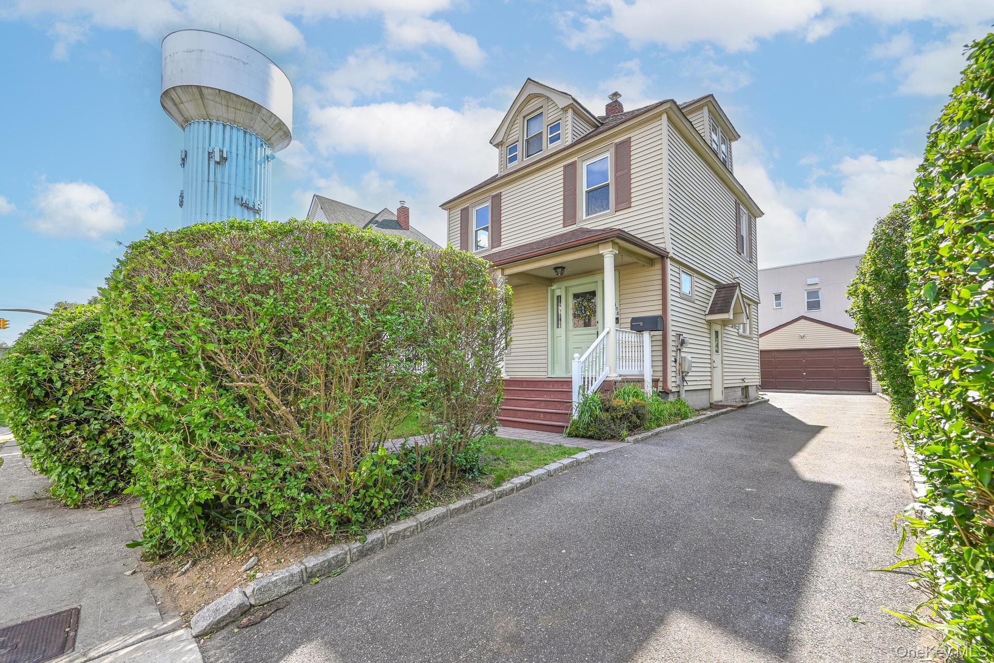 #17 photo, 108 N Forest Avenue, Rockville Centre , NY 11570