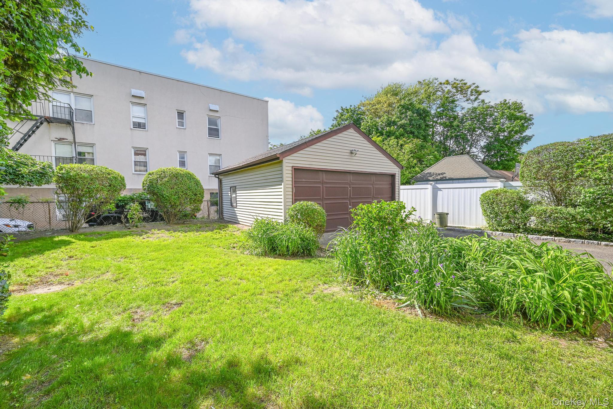 #20 photo, 108 N Forest Avenue, Rockville Centre , NY 11570