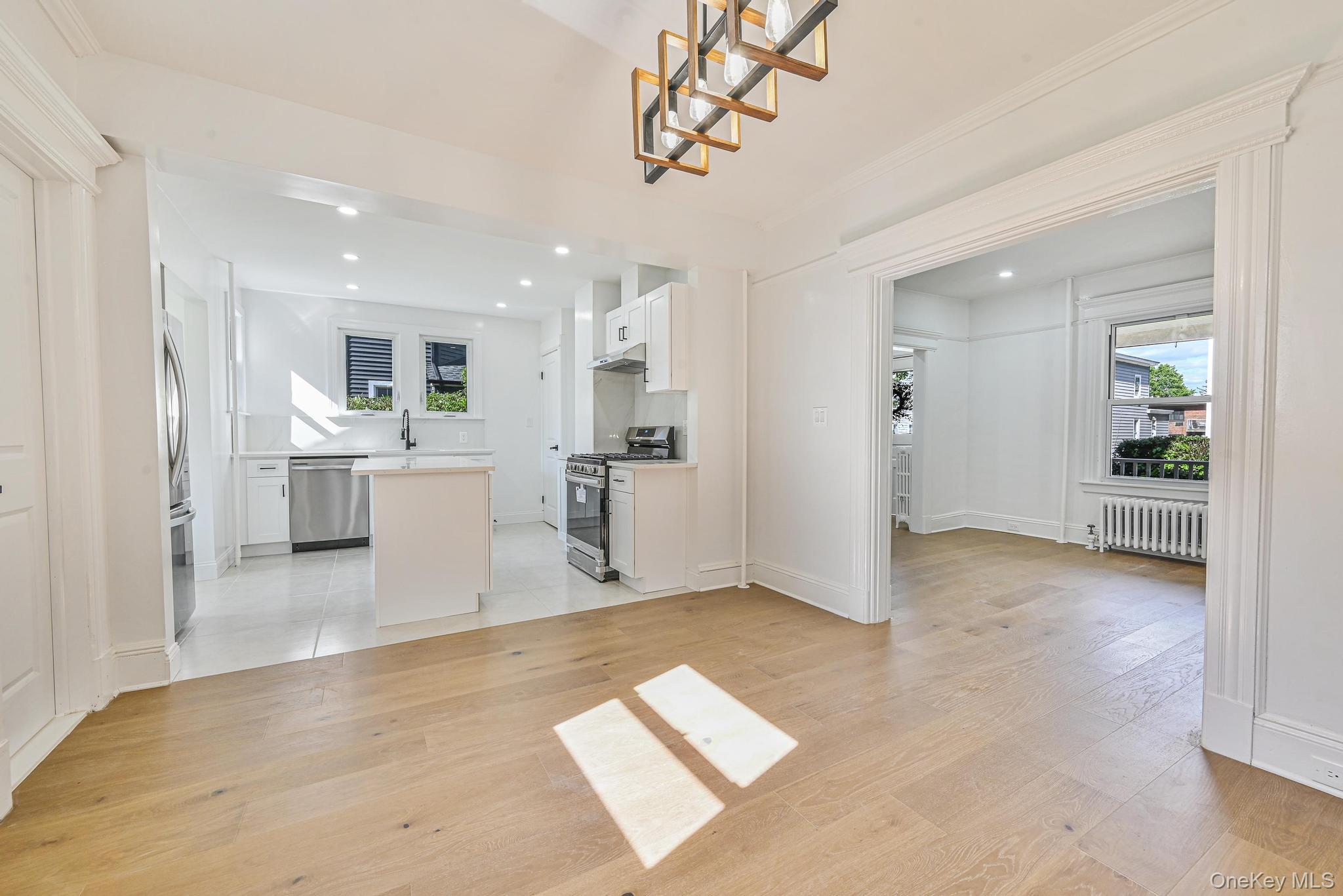 #7 photo, 108 N Forest Avenue, Rockville Centre , NY 11570