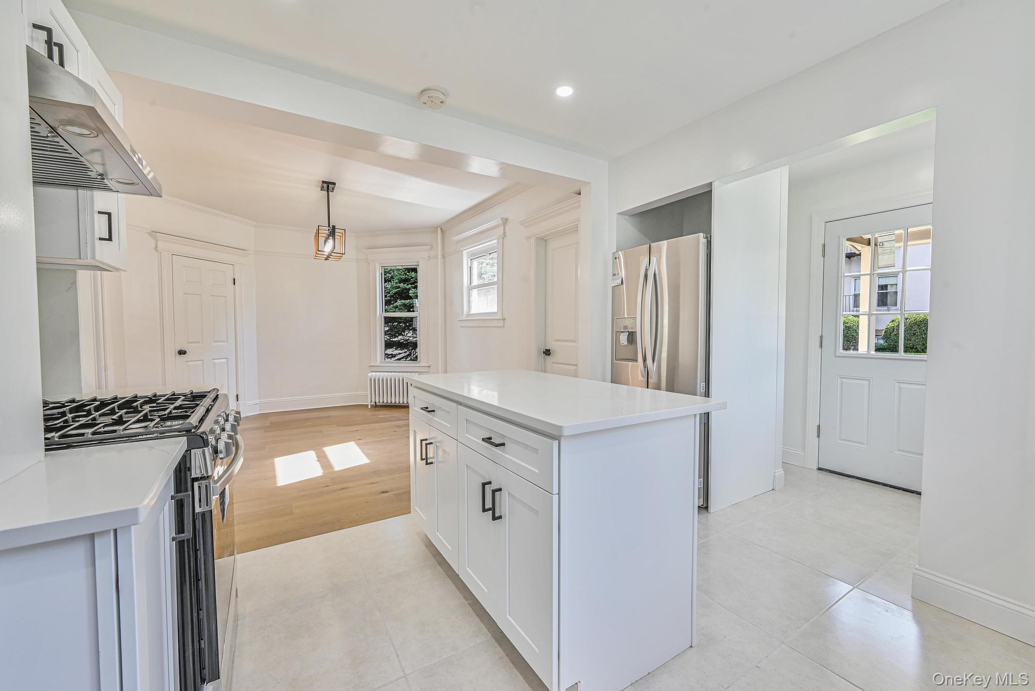 #8 photo, 108 N Forest Avenue, Rockville Centre , NY 11570