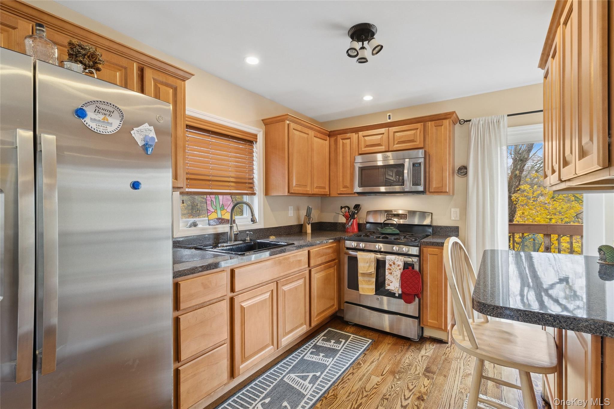 #20 photo, 31 Amityville Road, מחוז סאפוק Sound Beach , NY 11789