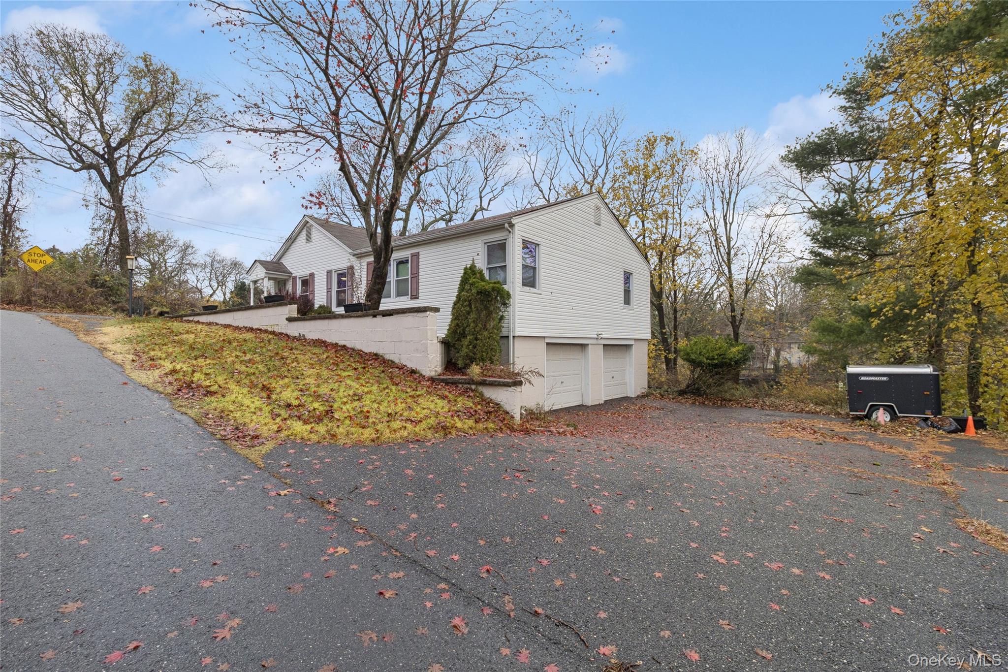 #4 photo, 31 Amityville Road, מחוז סאפוק Sound Beach , NY 11789