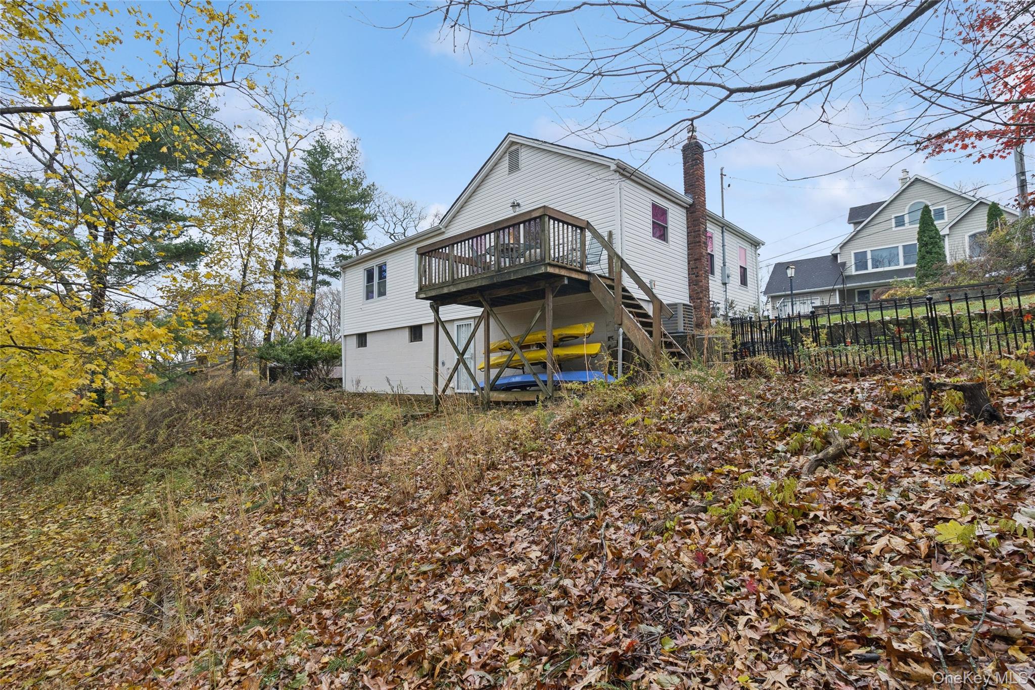 #9 photo, 31 Amityville Road, מחוז סאפוק Sound Beach , NY 11789