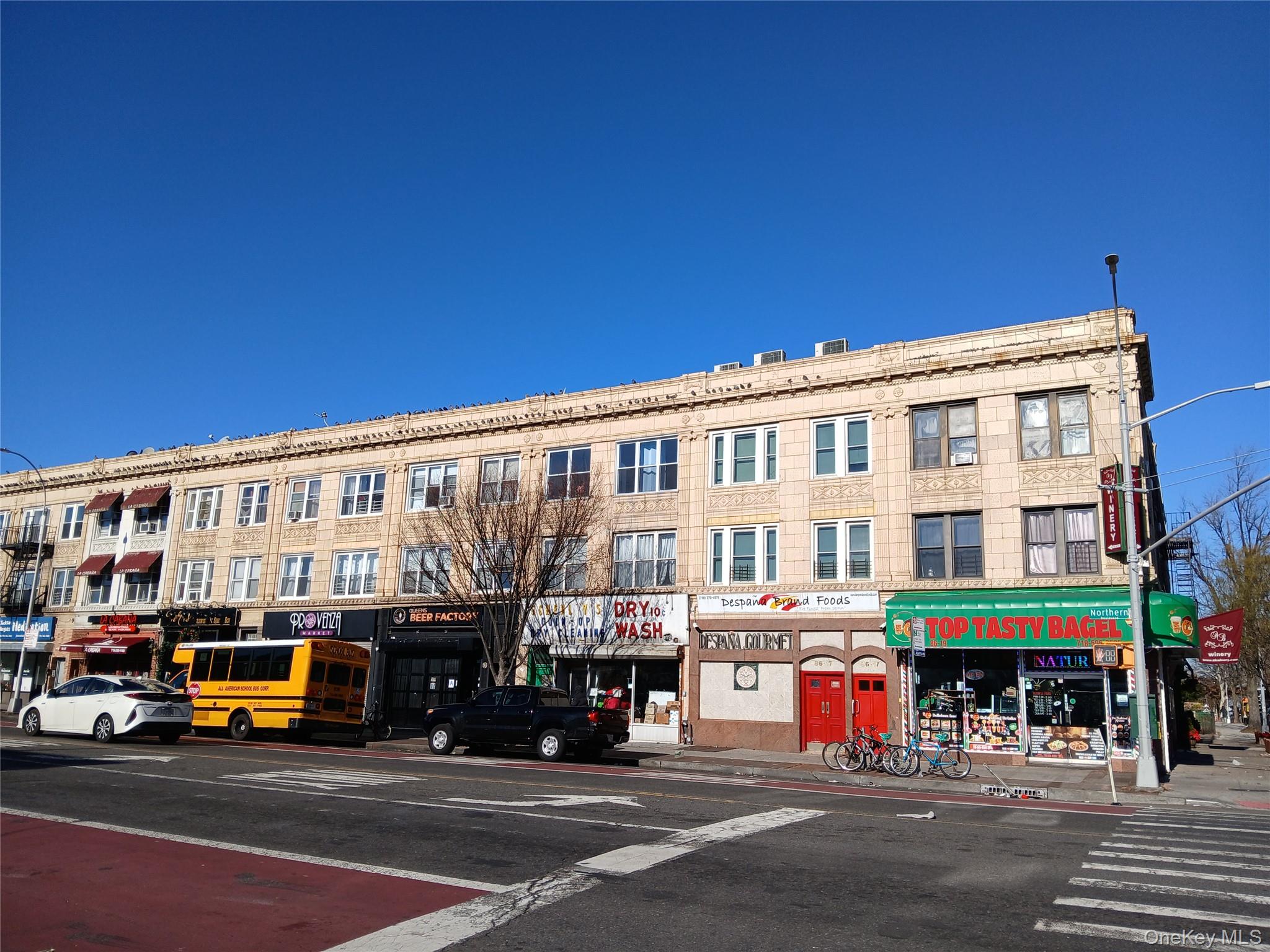 #2 photo, 8617 Northern Boulevard, কুইন্‌স Jackson Heights , NY 11372