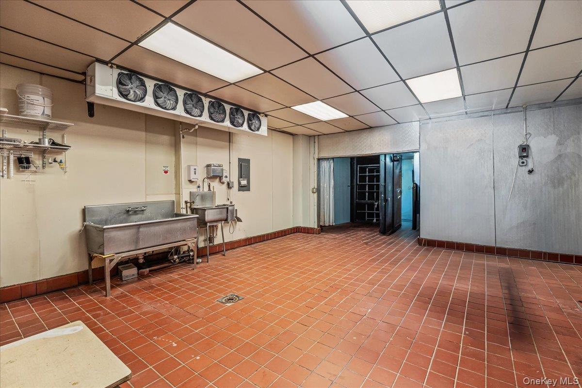 #7 photo, 8617 Northern Boulevard, Jackson Heights , NY 11372