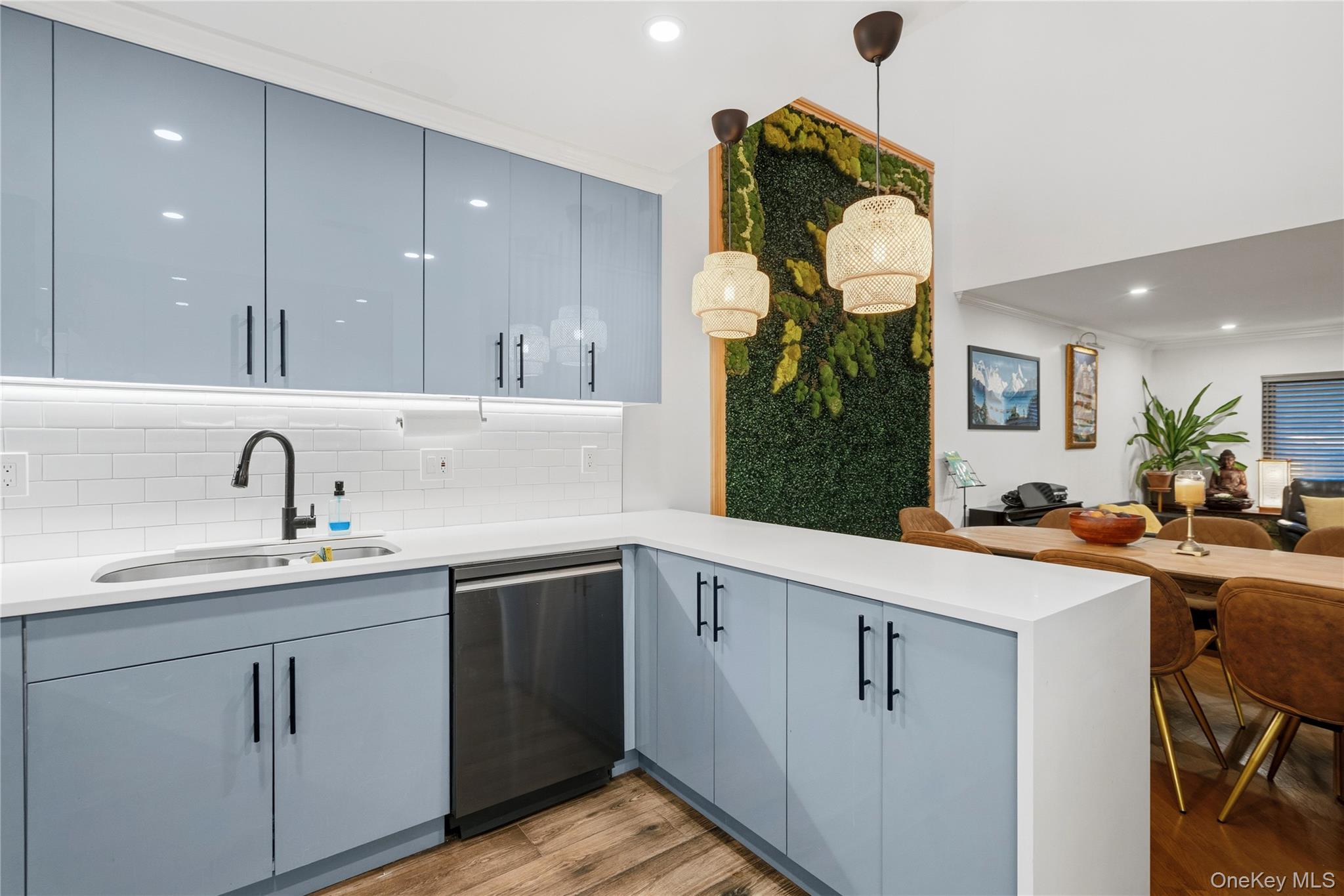 #2 photo, 93 Estate Drive, Jericho , NY 11753