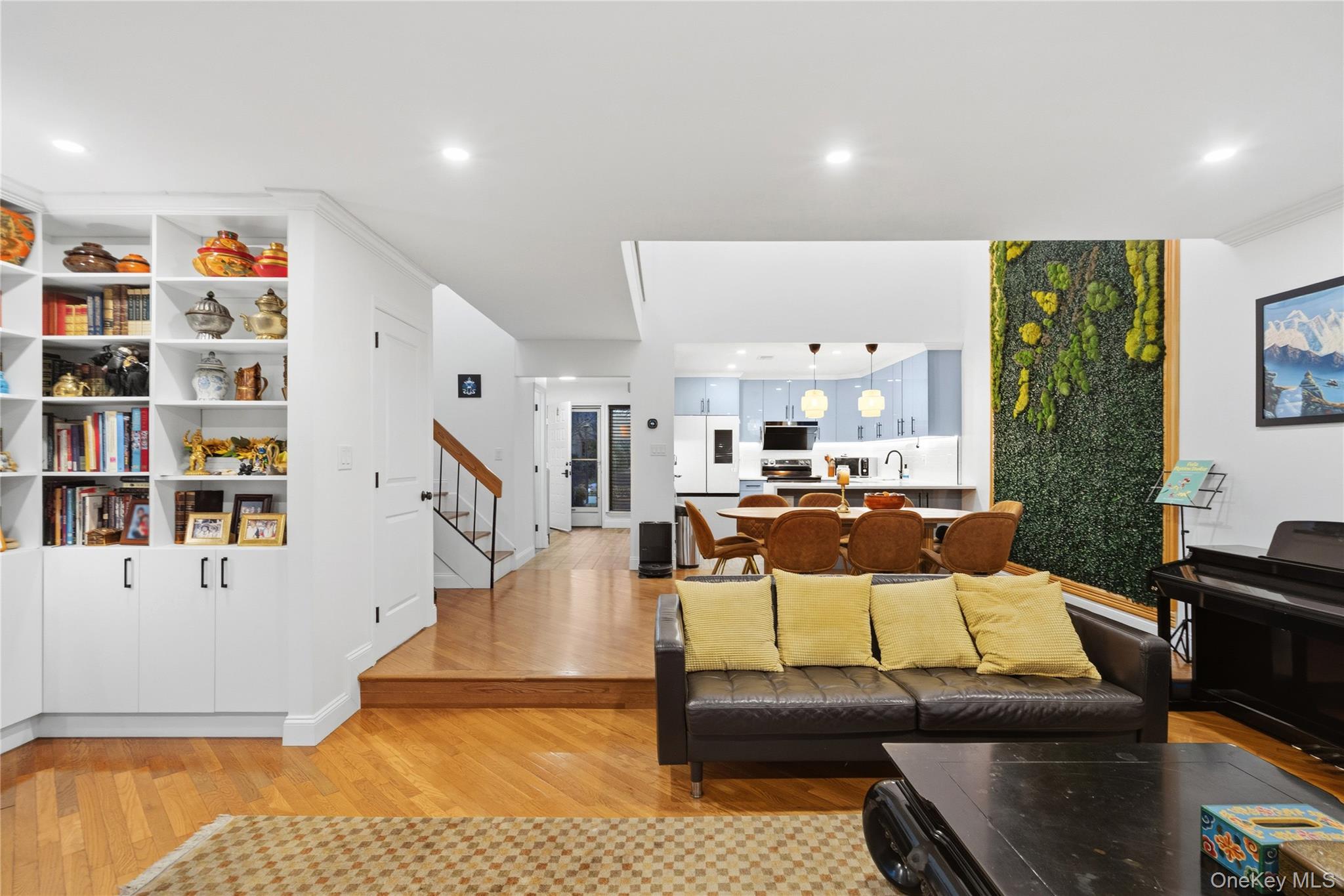 #8 photo, 93 Estate Drive, Jericho , NY 11753