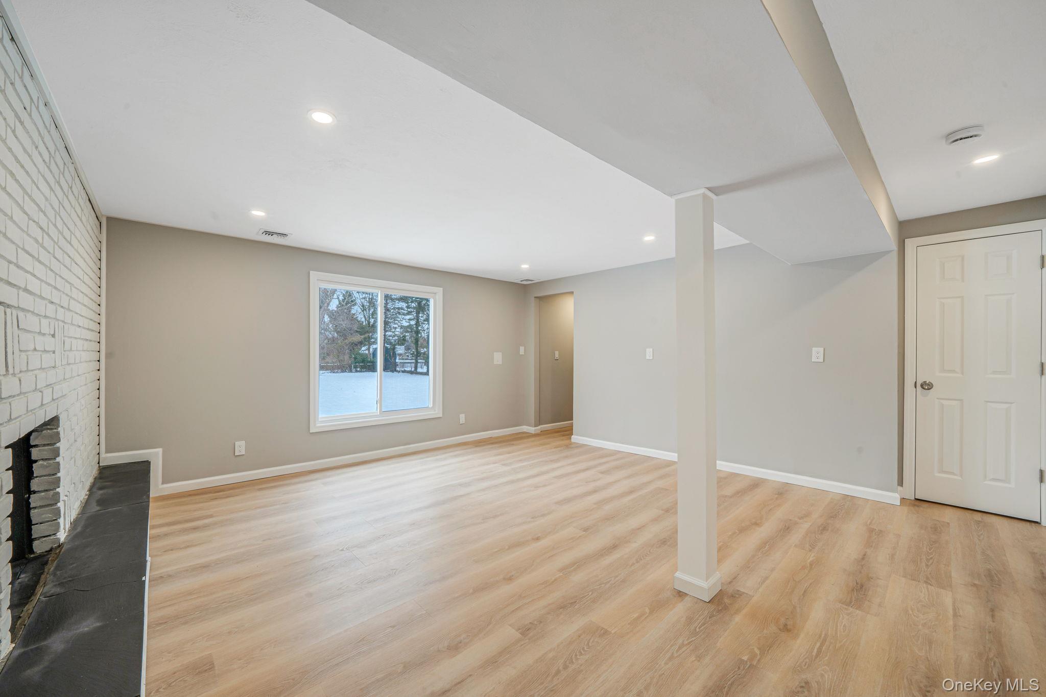 #17 photo, 104 Harrisburg Street, Bay Shore , NY 11706