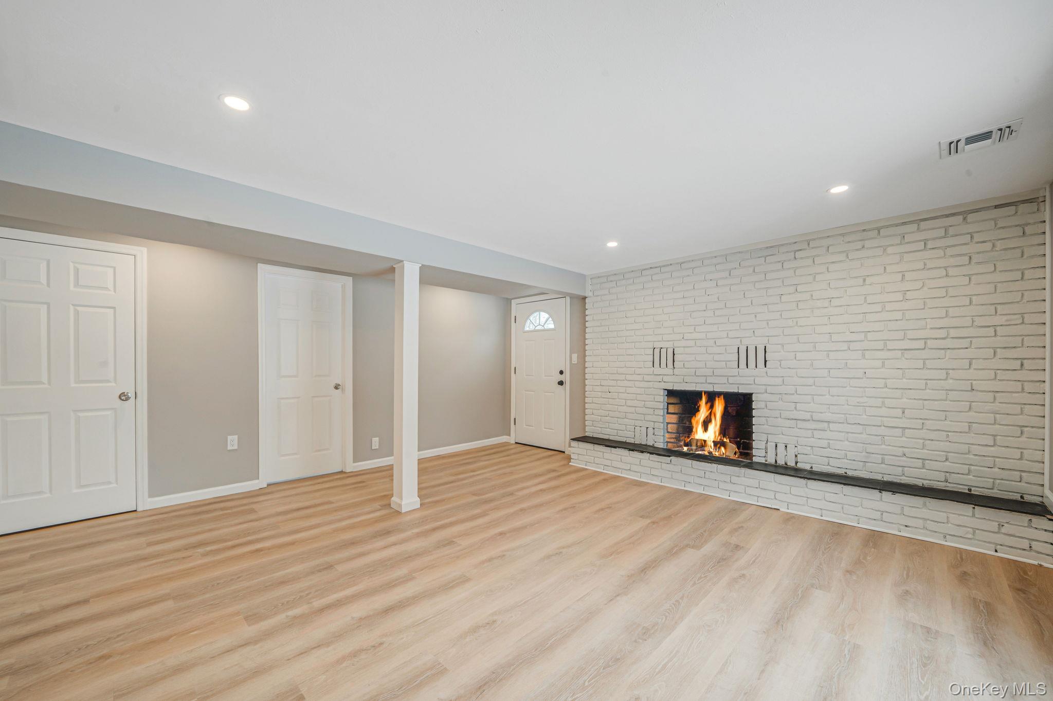 #18 photo, 104 Harrisburg Street, Bay Shore , NY 11706