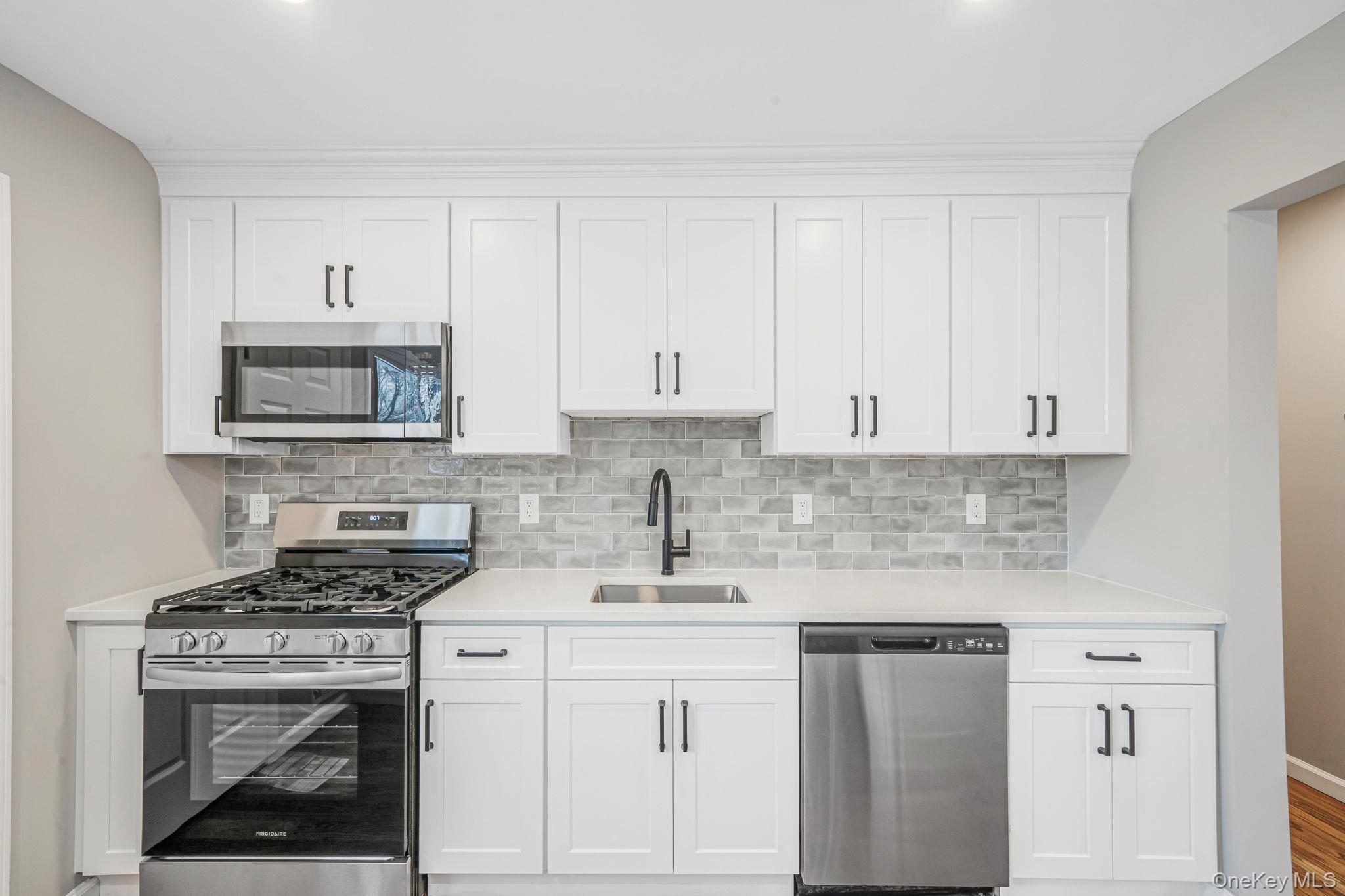 #5 photo, 104 Harrisburg Street, Bay Shore , NY 11706