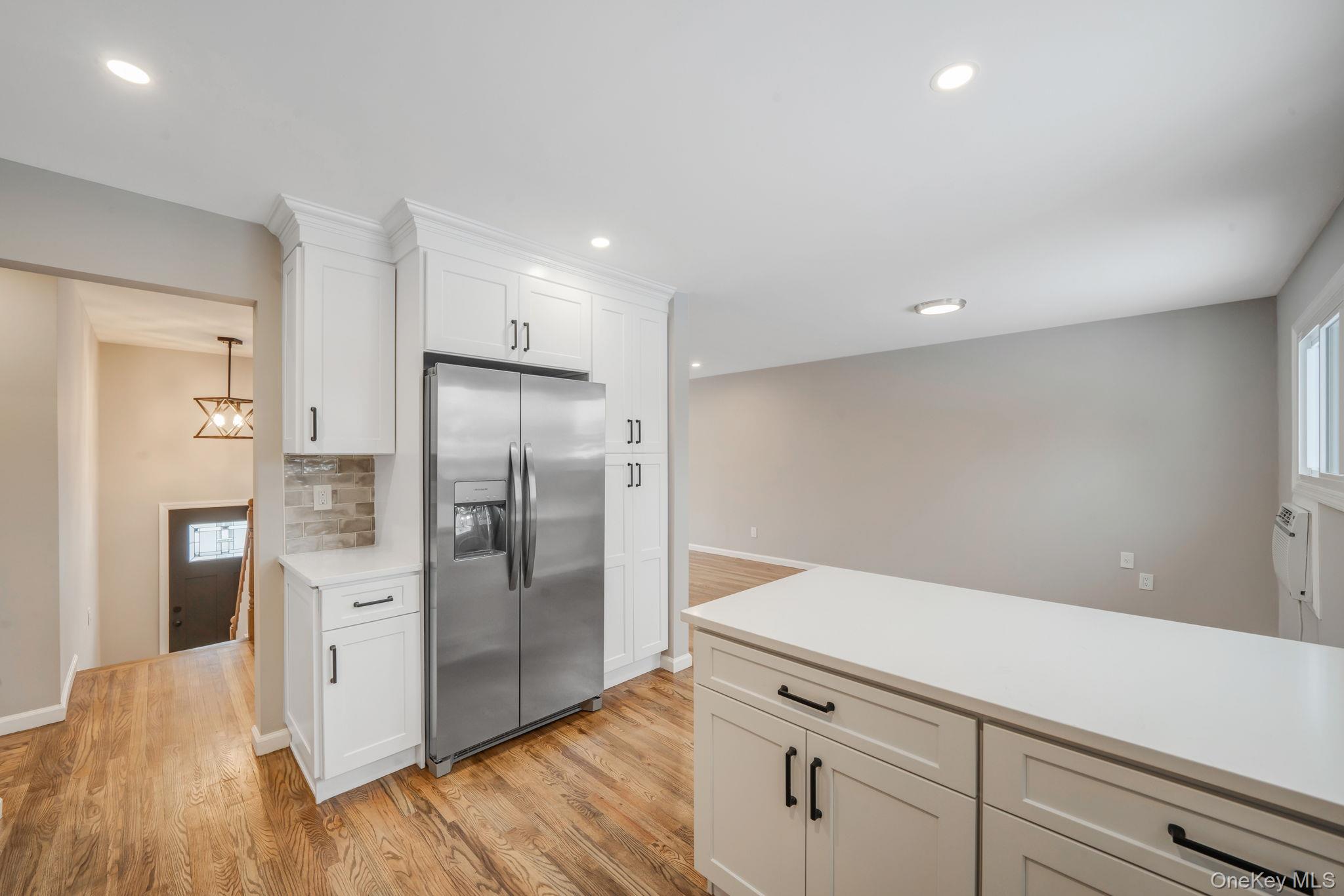 #6 photo, 104 Harrisburg Street, Bay Shore , NY 11706