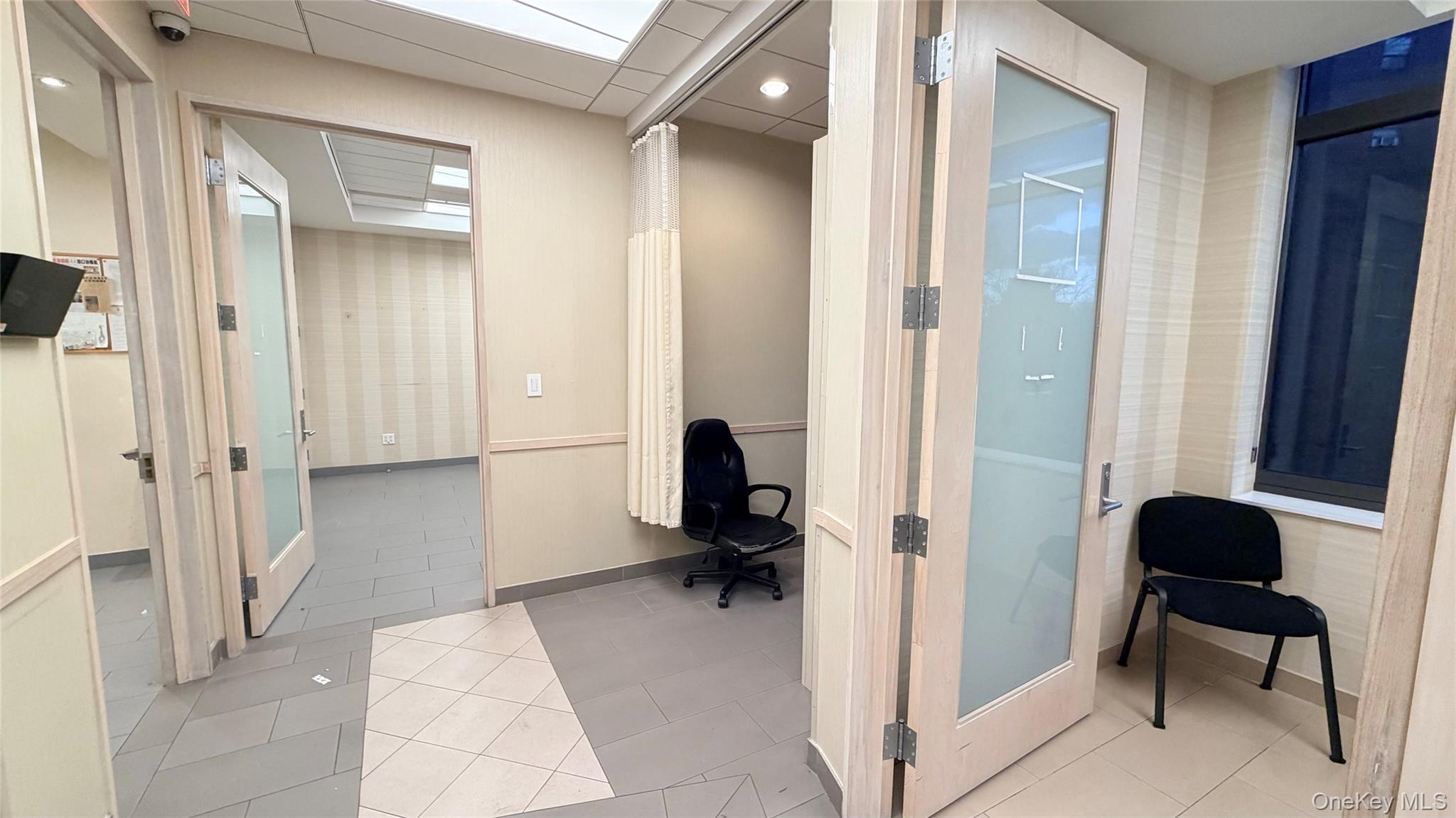 #4 photo, 39-16 Prince Street, Flushing , NY 11354