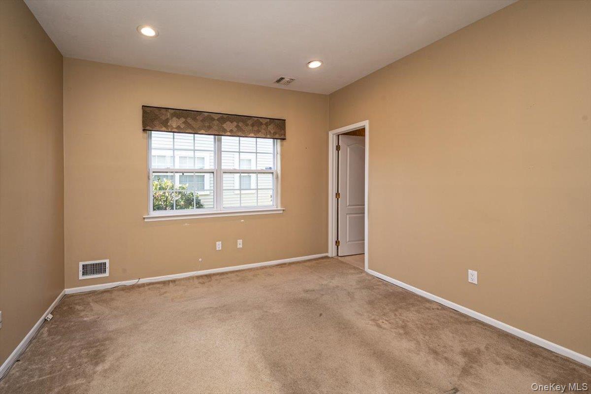 #13 photo, 97 Windwatch Drive, সাফোক কাউন্টি Hauppauge , NY 11788