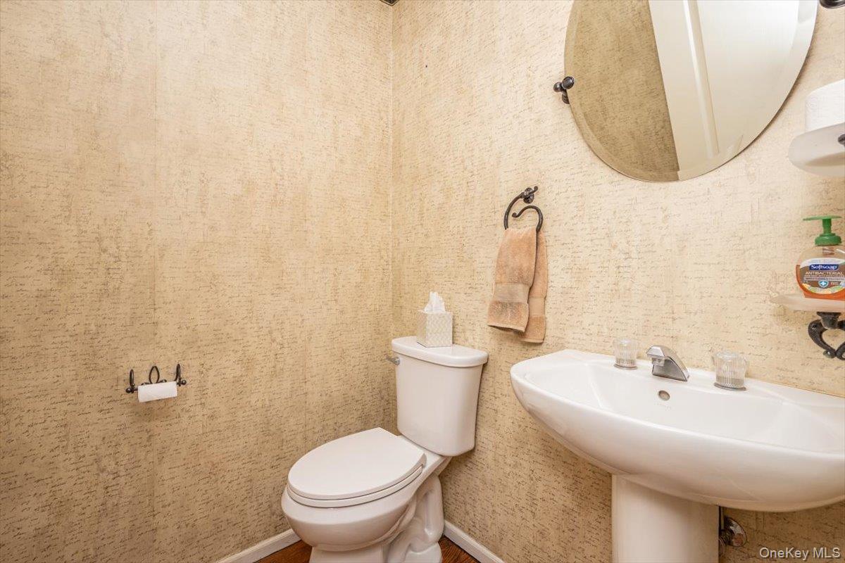 #16 photo, 97 Windwatch Drive, সাফোক কাউন্টি Hauppauge , NY 11788