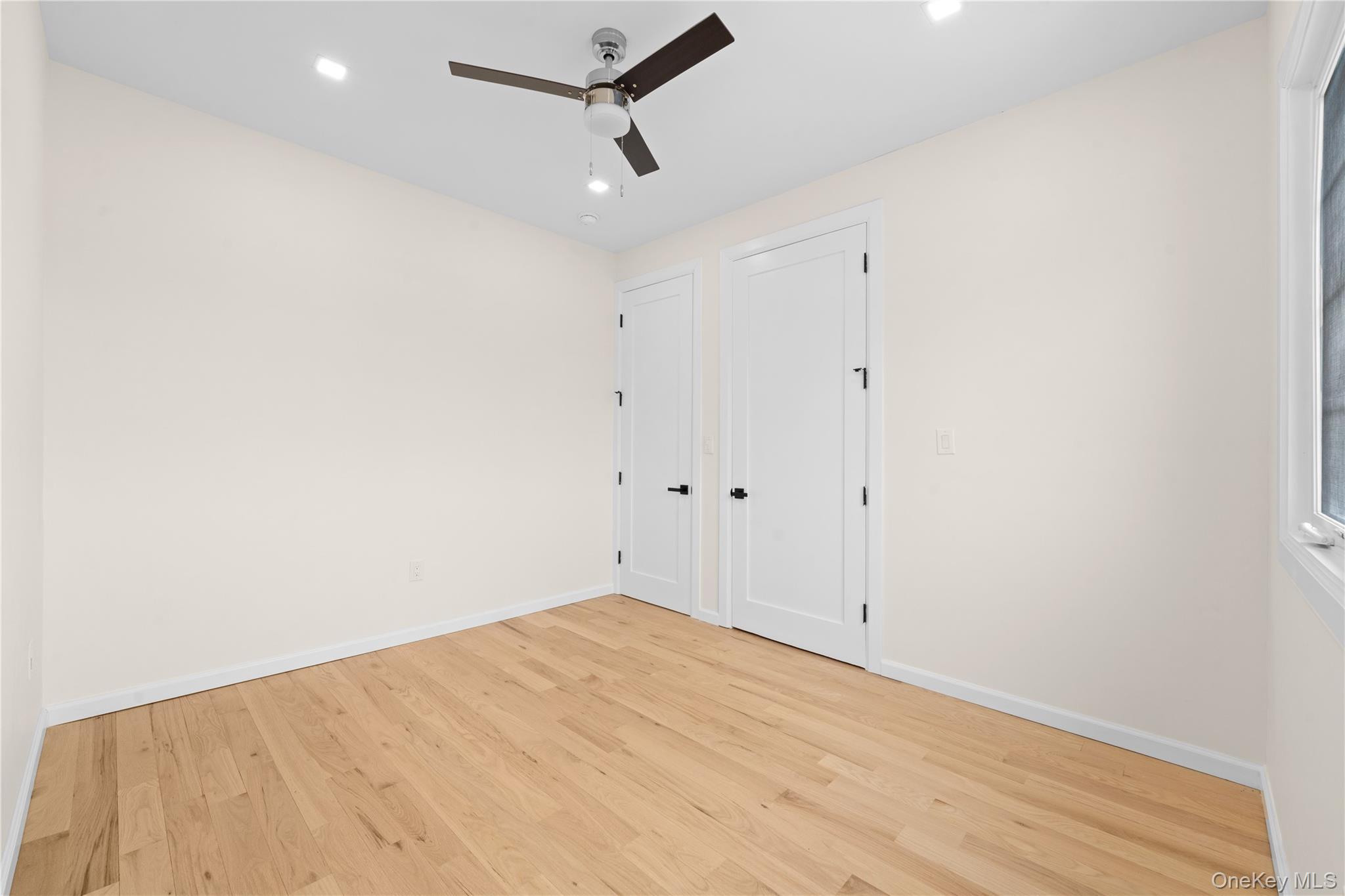 #18 photo, 383 Franklin Avenue, Hewlett , NY 11557