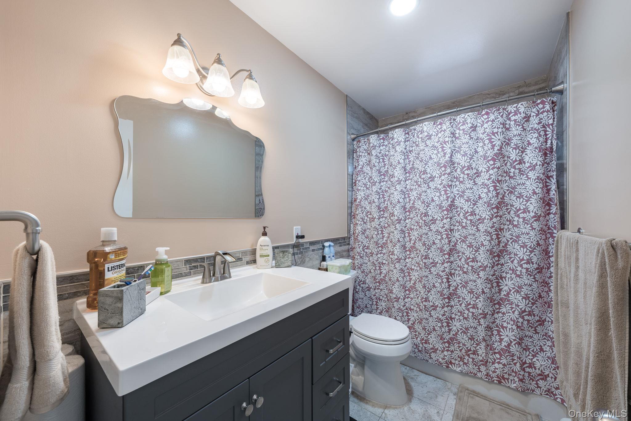 #18 photo, 69 Harriet Avenue, Hempstead , NY 11550