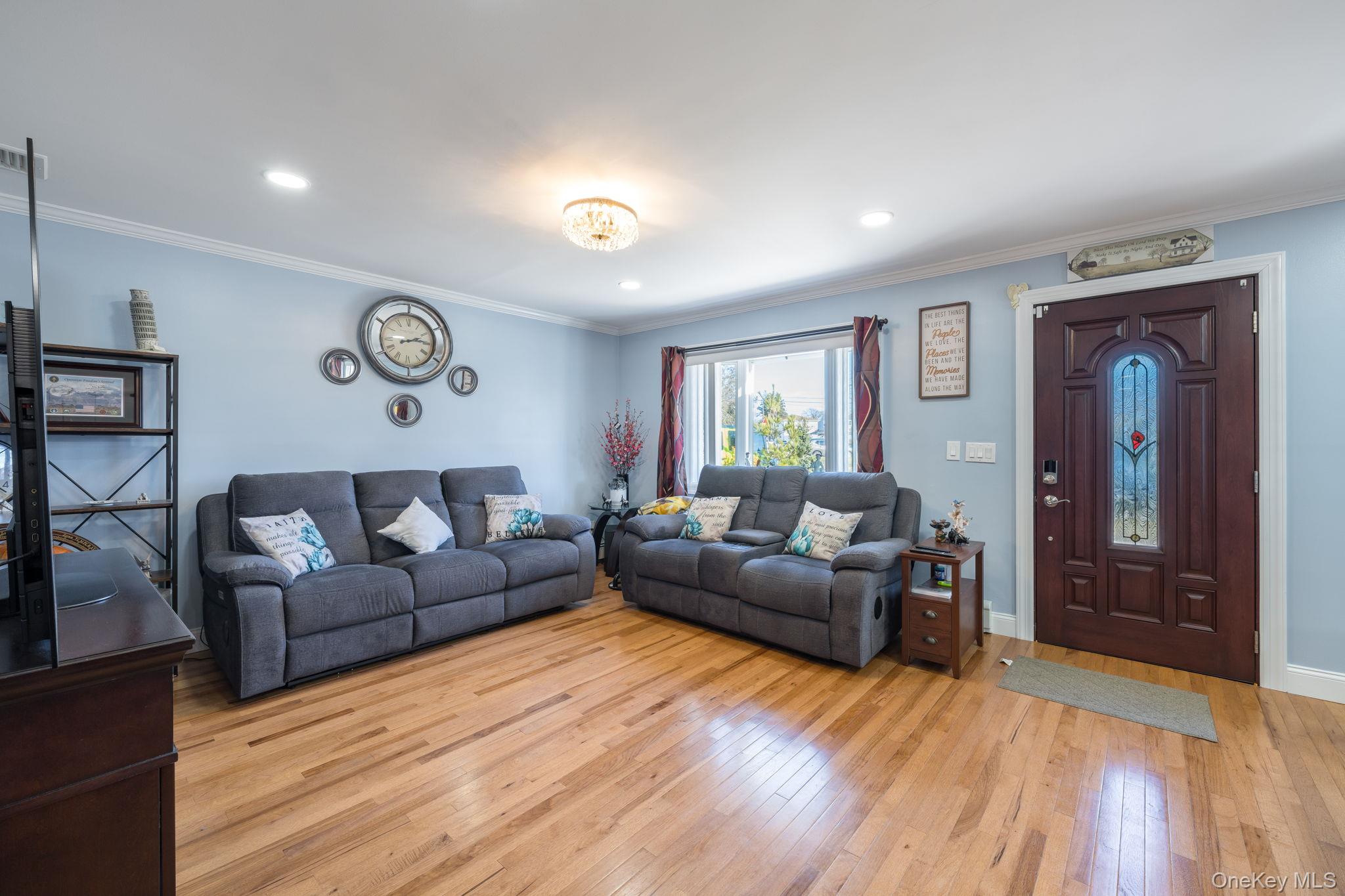 #3 photo, 69 Harriet Avenue, Hempstead , NY 11550