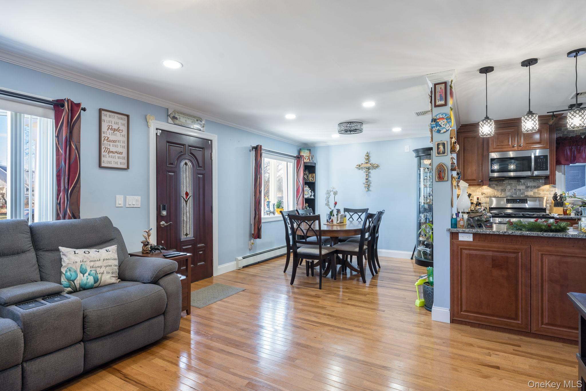 #4 photo, 69 Harriet Avenue, Hempstead , NY 11550