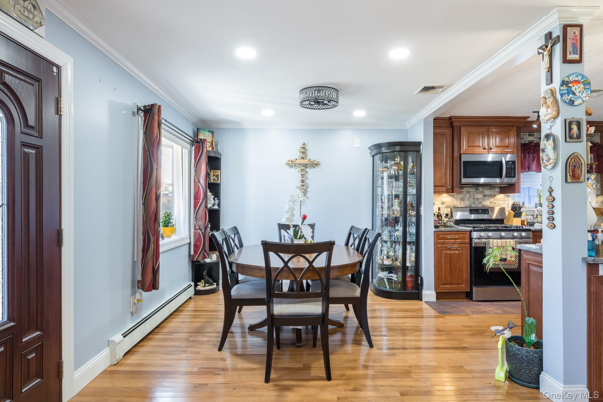 #5 photo, 69 Harriet Avenue, Hempstead , NY 11550