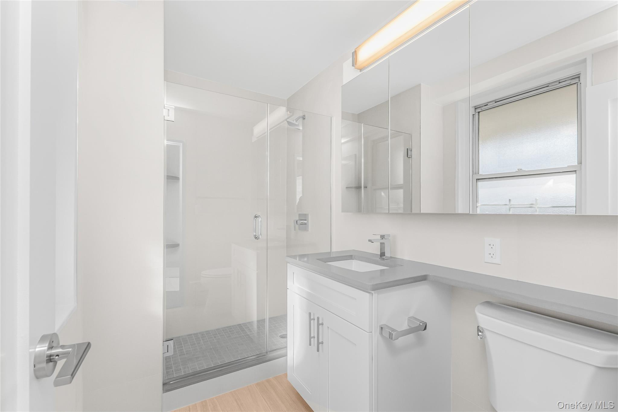 #10 photo, 3333 Henry Hudson Parkway, Bronx , NY 10463