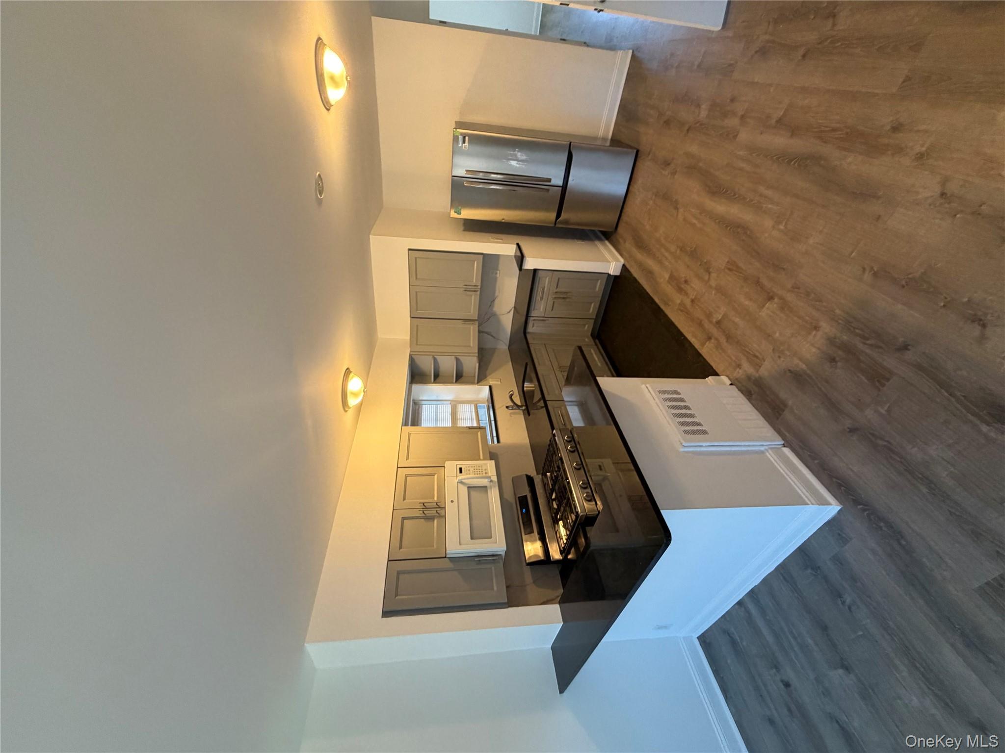 #6 photo, 4048 Harper Avenue, Bronx , NY 10466