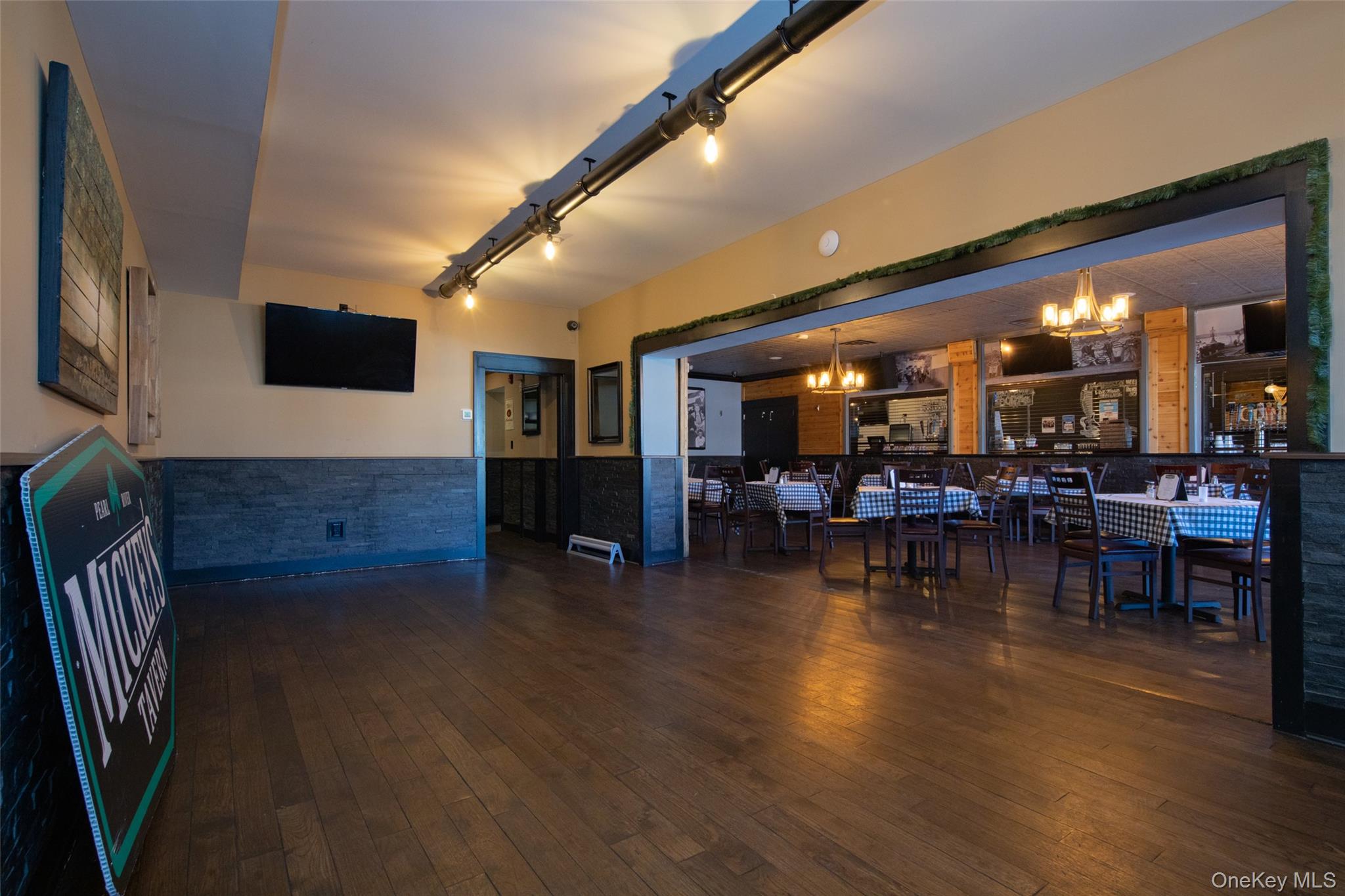 #13 photo, 50 E Central Avenue, Pearl River , NY 10965