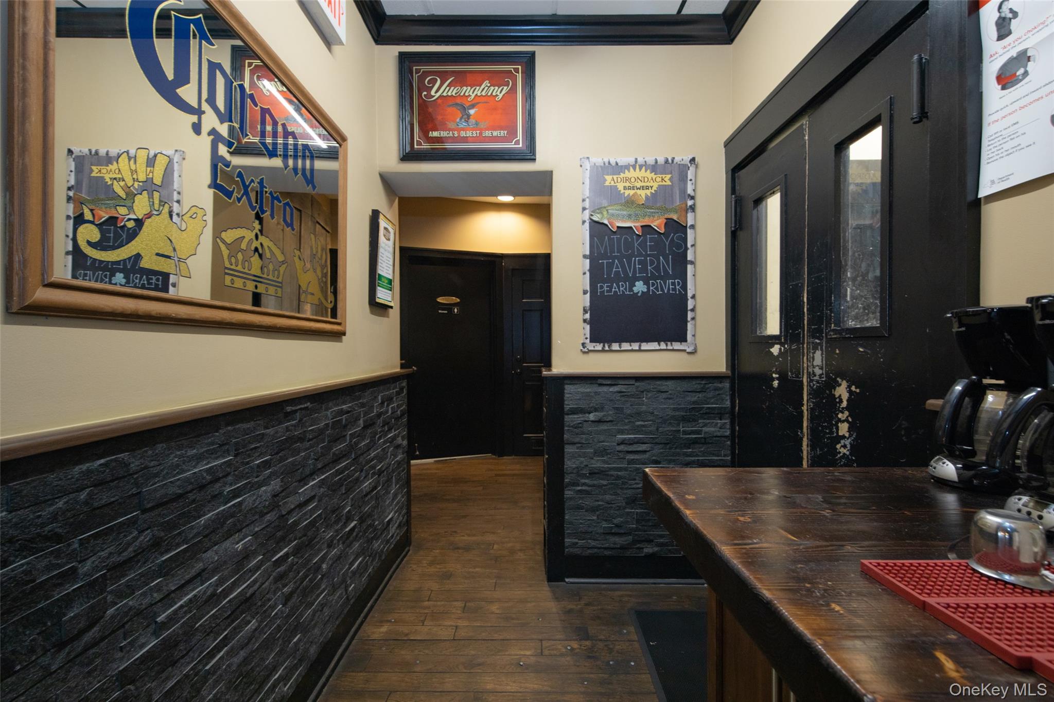 #19 photo, 50 E Central Avenue, Pearl River , NY 10965