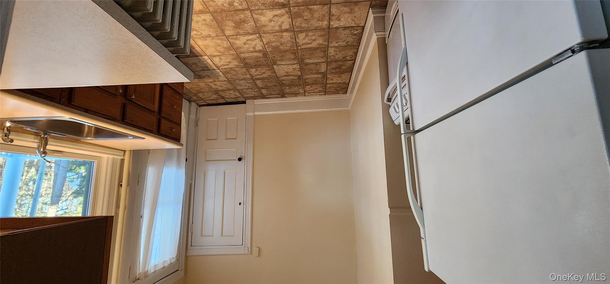 #4 photo, 41 Oakland Avenue, Warwick , NY 10990