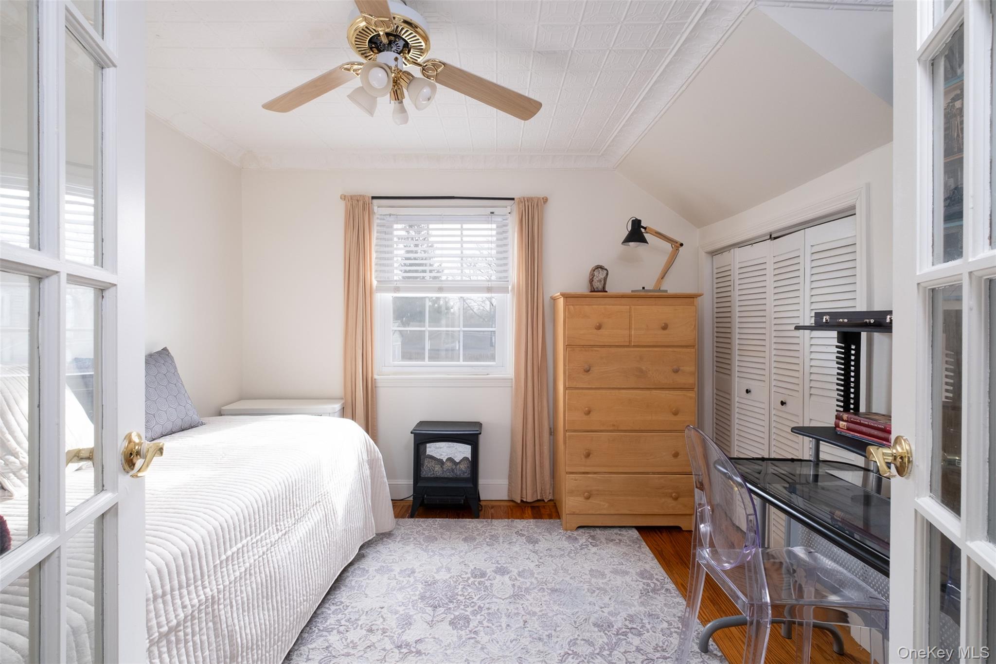 #14 photo, 469 Minnieford Avenue, Bronx , NY 10464