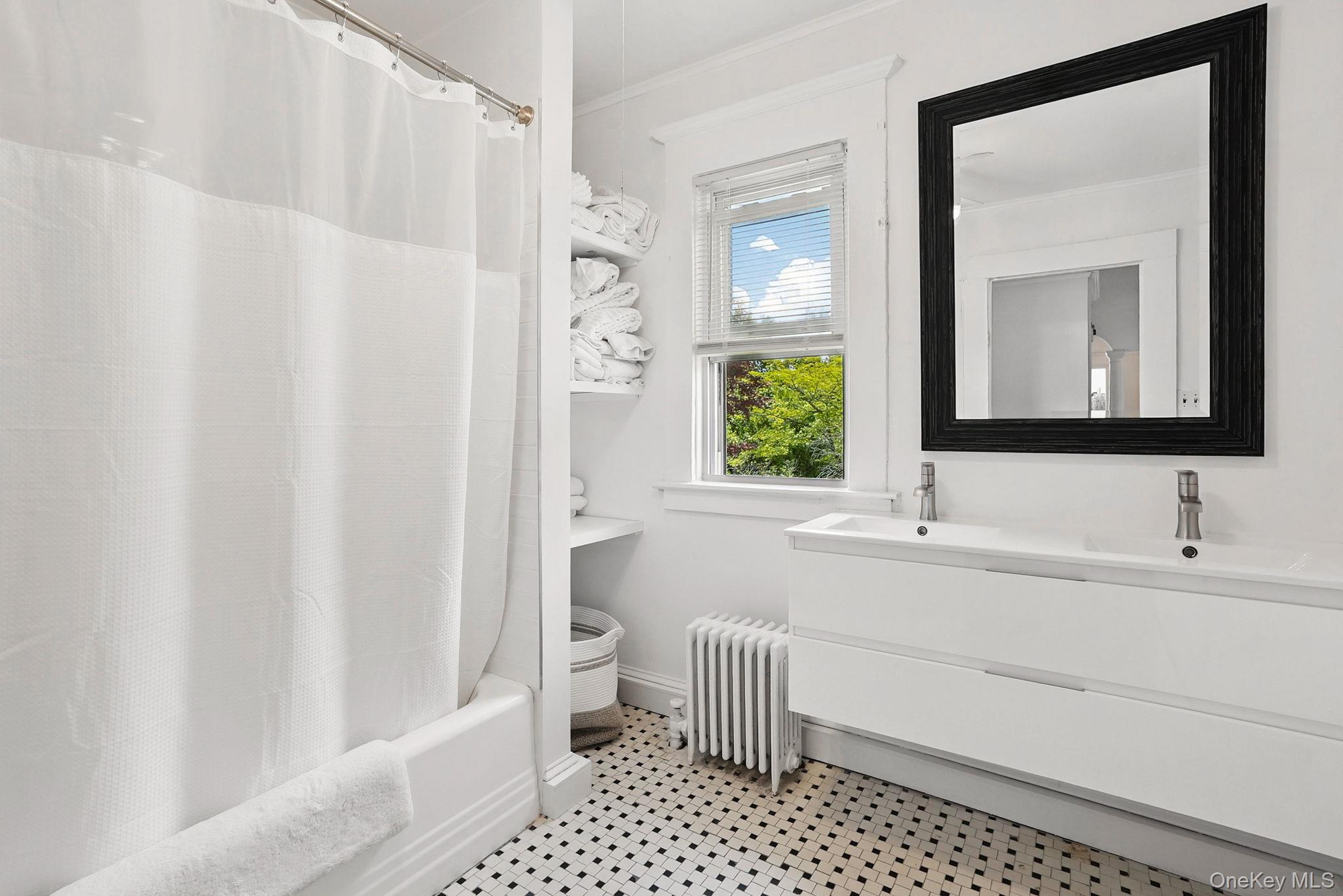 #14 photo, 134 Old Mamaroneck Road, White Plains , NY 10605