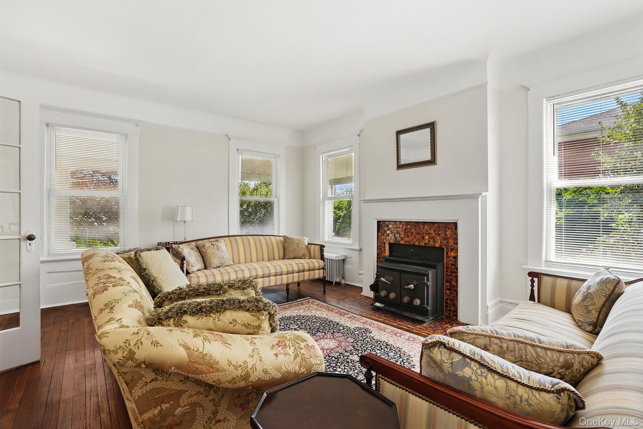 #3 photo, 134 Old Mamaroneck Road, White Plains , NY 10605