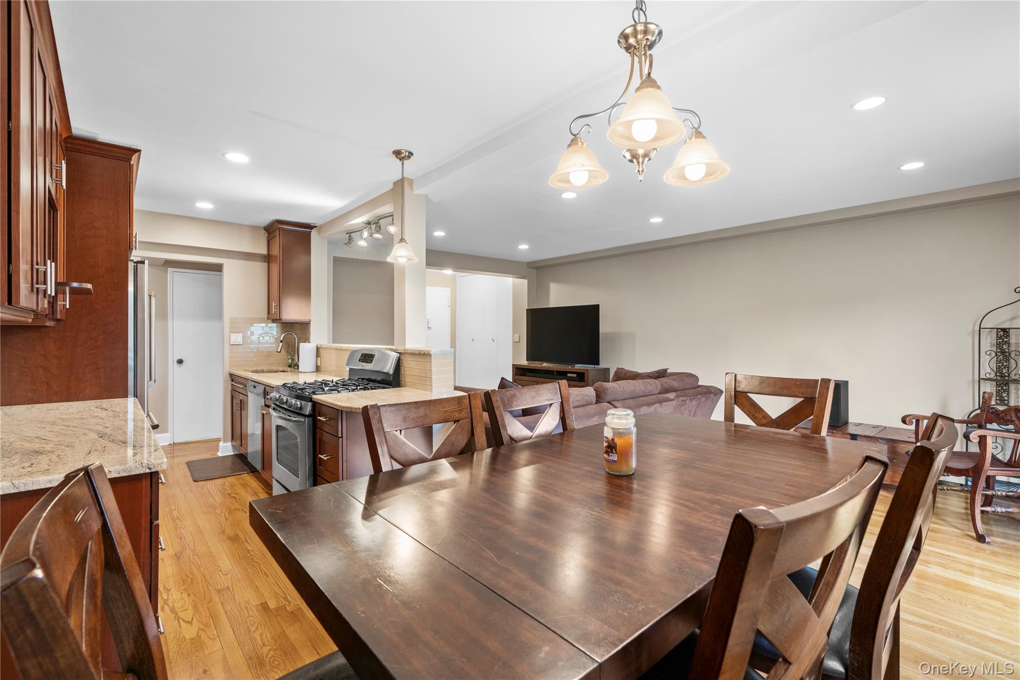 #10 photo, 80 E Hartsdale Avenue, Hartsdale , NY 10530