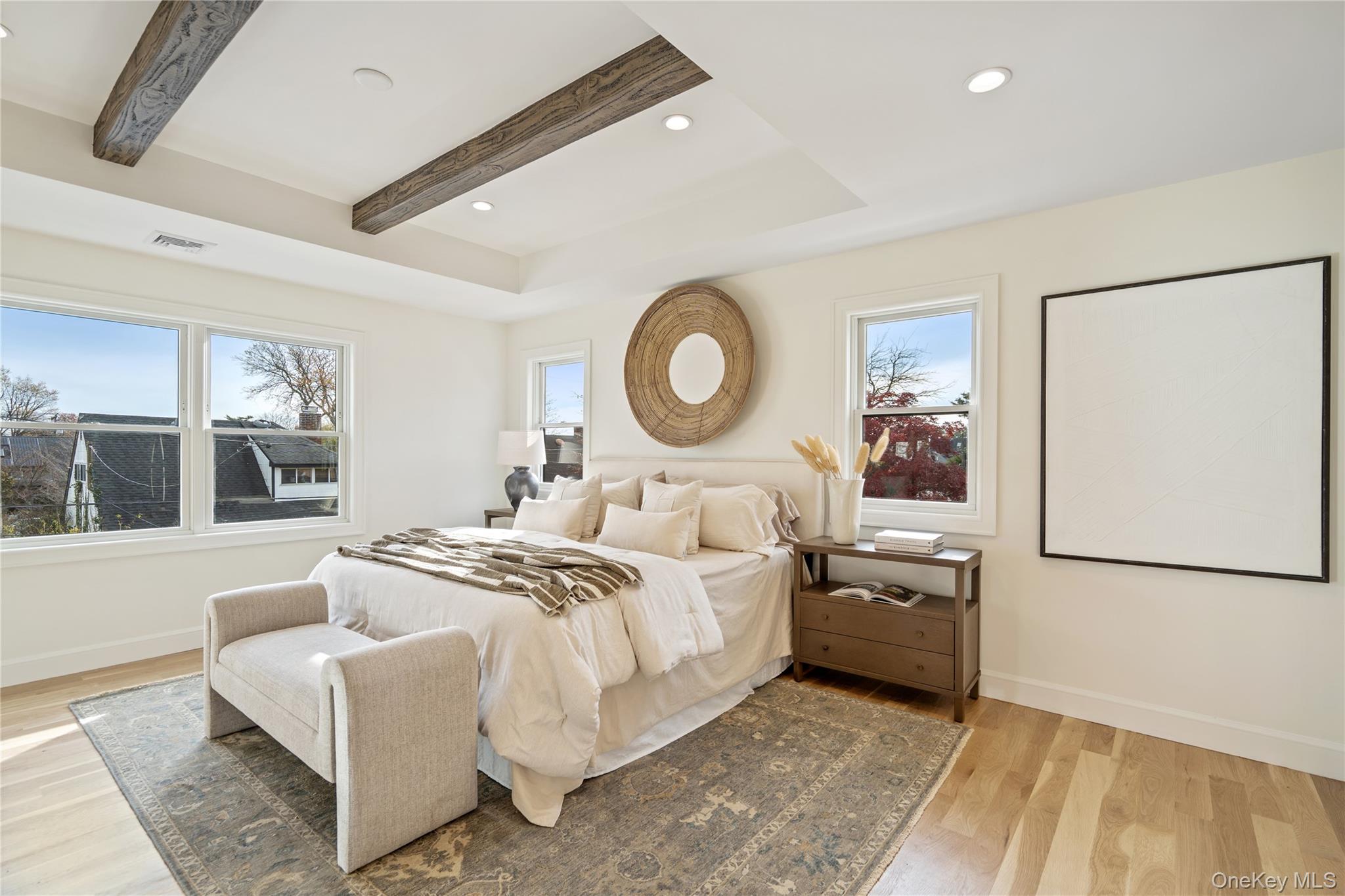 #19 photo, 908 Maple Lane, East Meadow , NY 11554