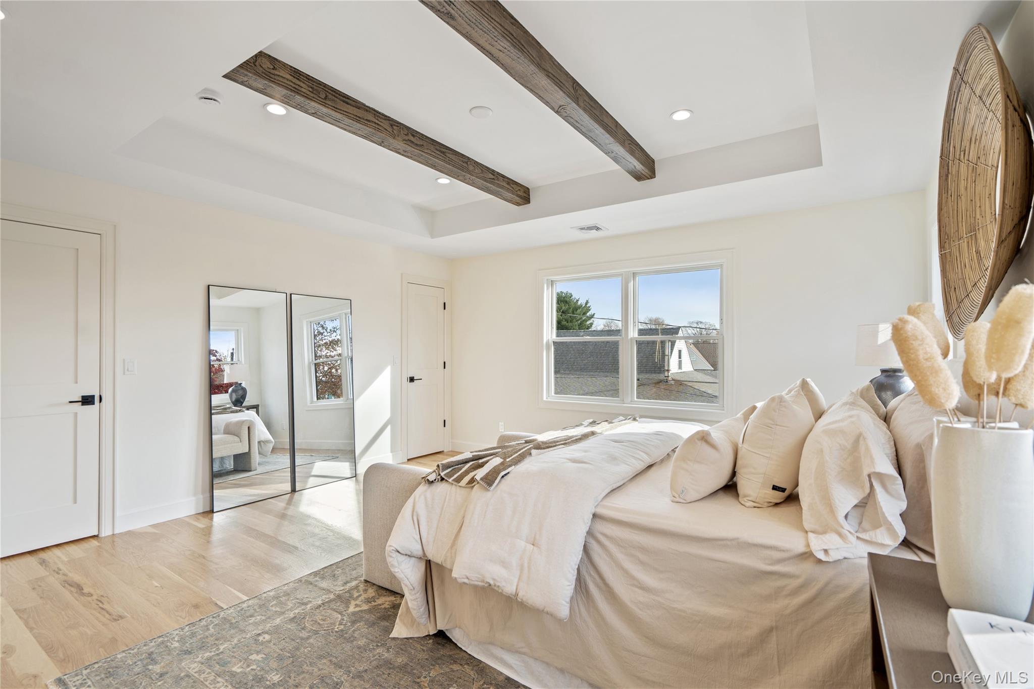 #20 photo, 908 Maple Lane, East Meadow , NY 11554