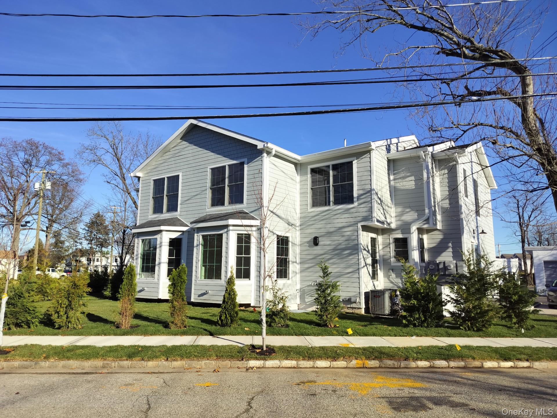 #1 photo, One Manhasset Avenue, Port Washington , NY 11050
