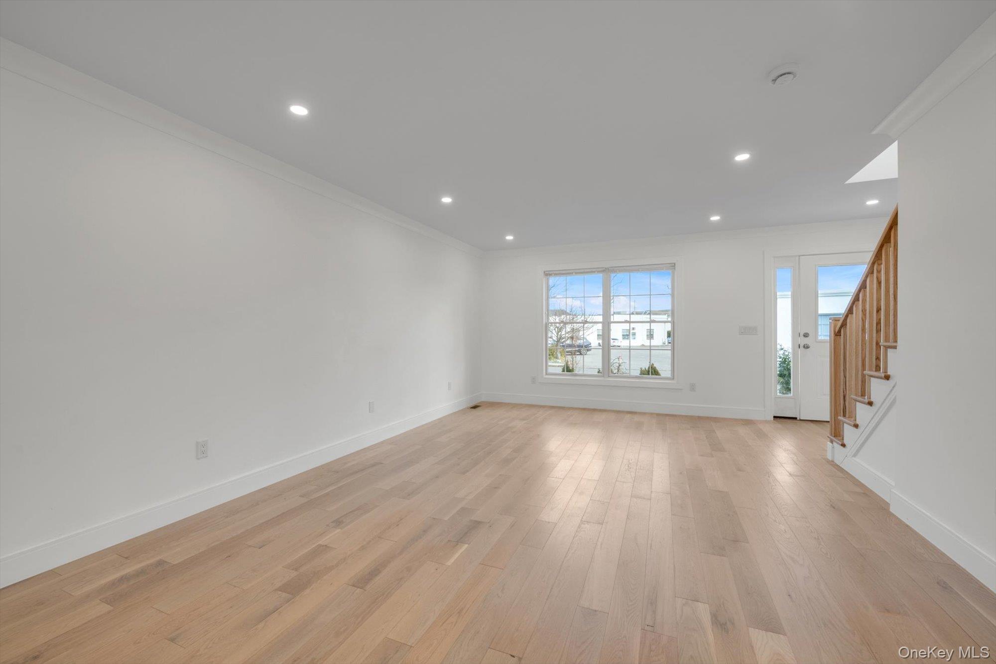 #18 photo, One Manhasset Avenue, מחוז נסאו Port Washington , NY 11050