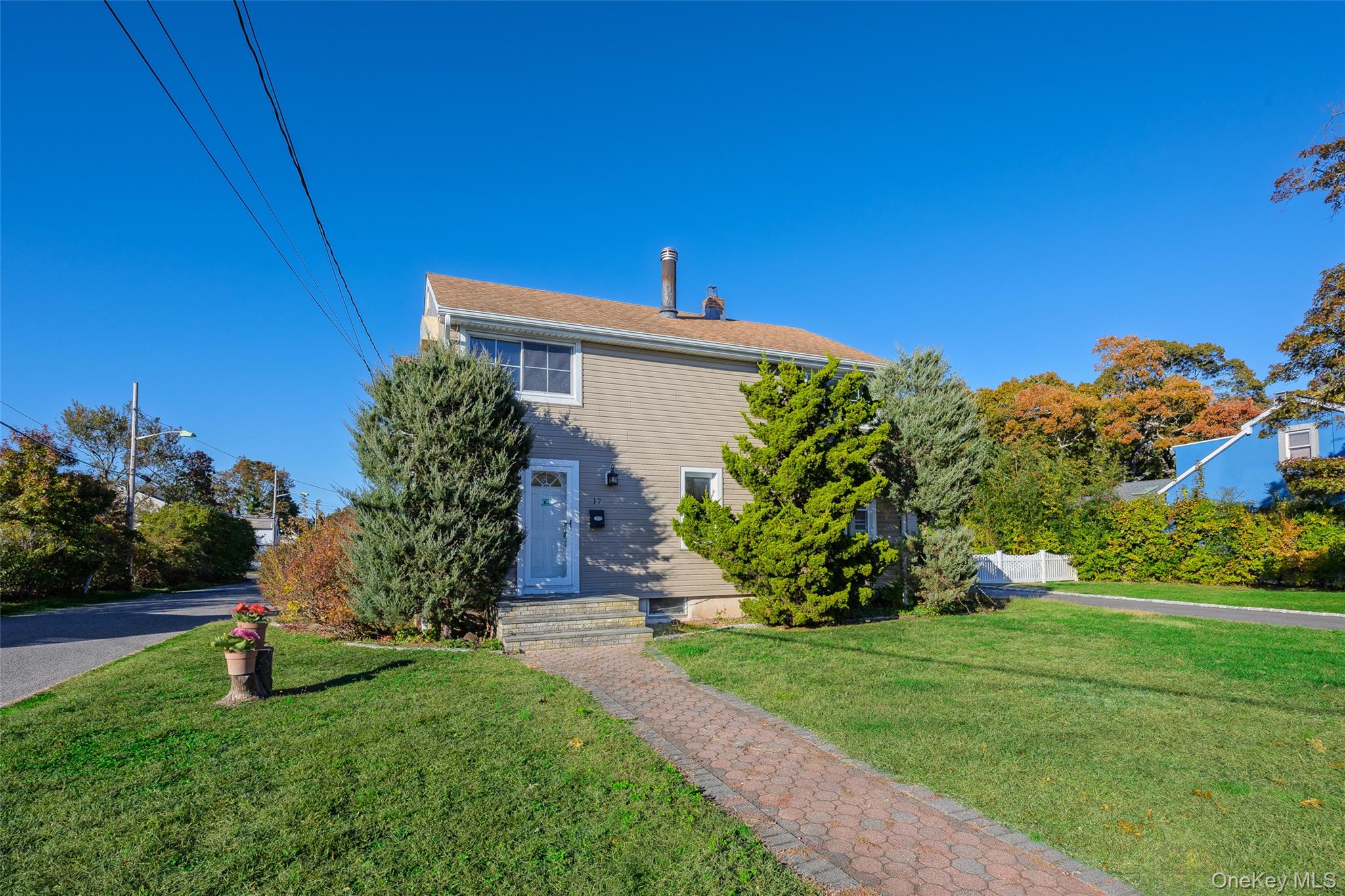 #3 photo, 17 Andrew Avenue, Islip Terrace , NY 11752