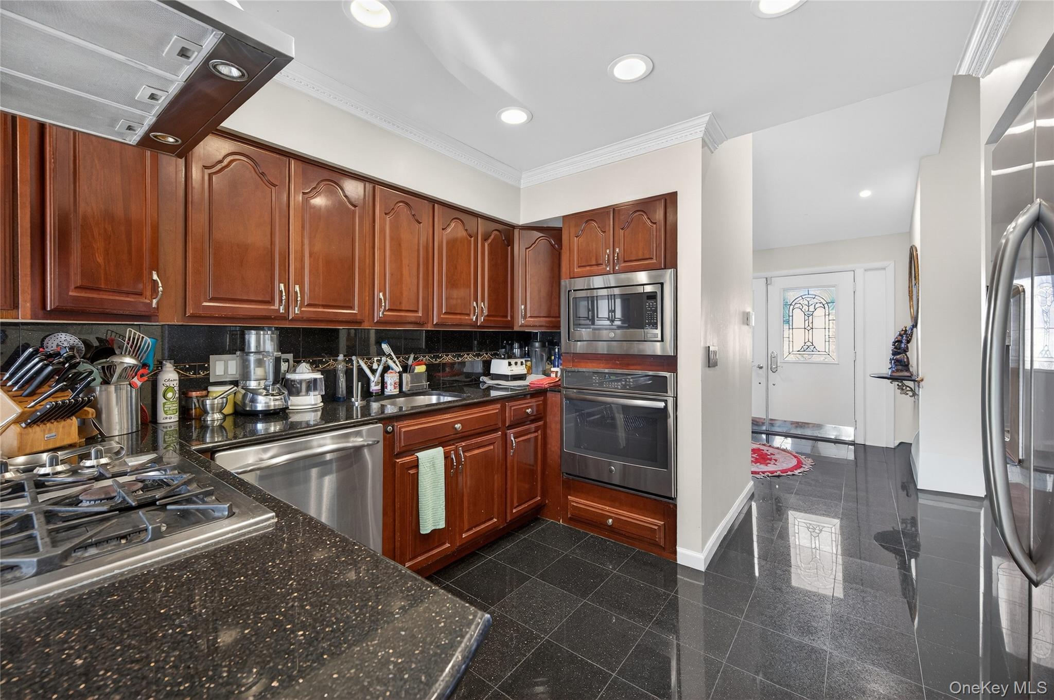 #12 photo, 1 Peppermill Road, नासाउ काउंटी Roslyn , NY 11576