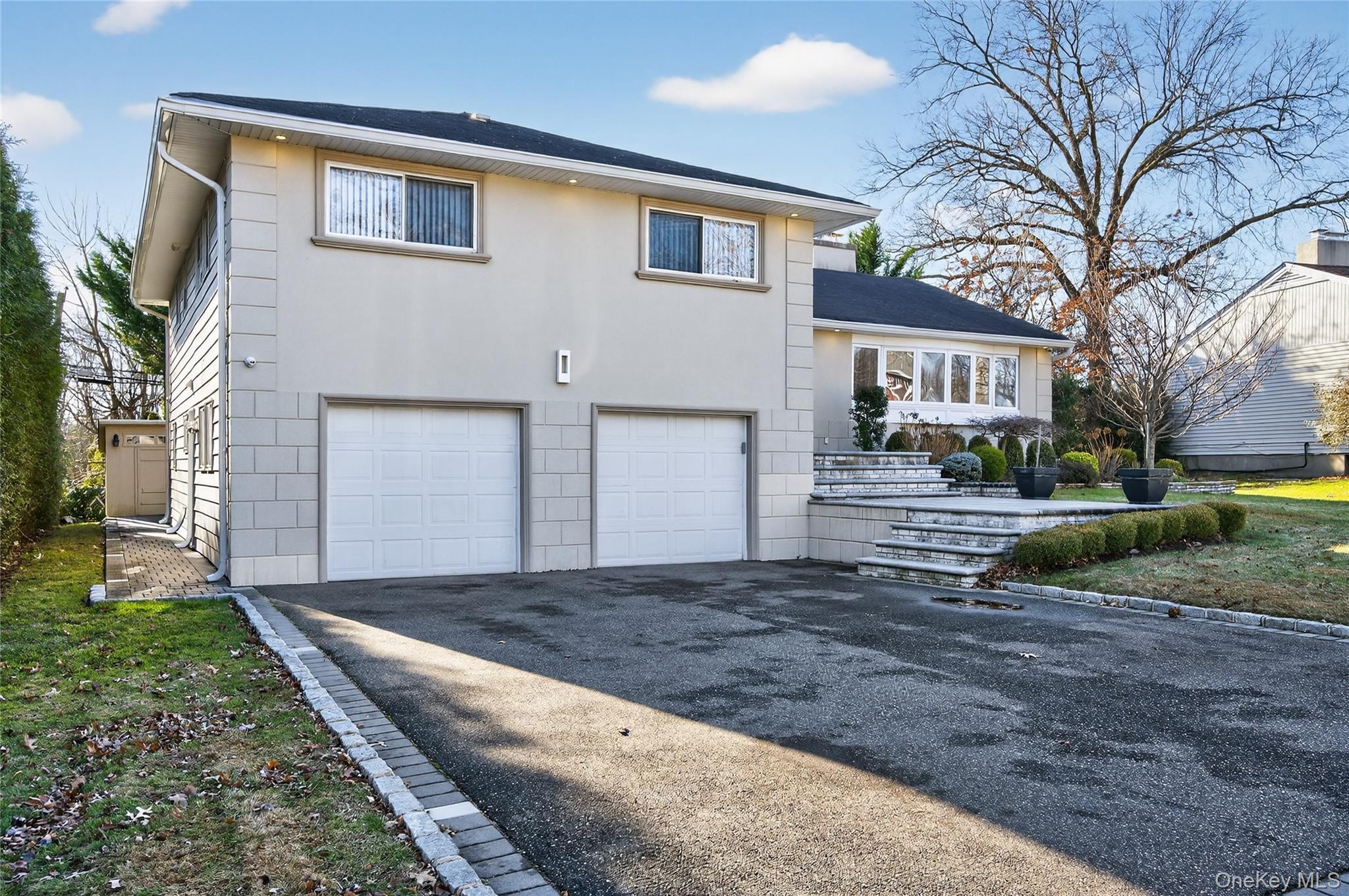 #2 photo, 1 Peppermill Road, नासाउ काउंटी Roslyn , NY 11576