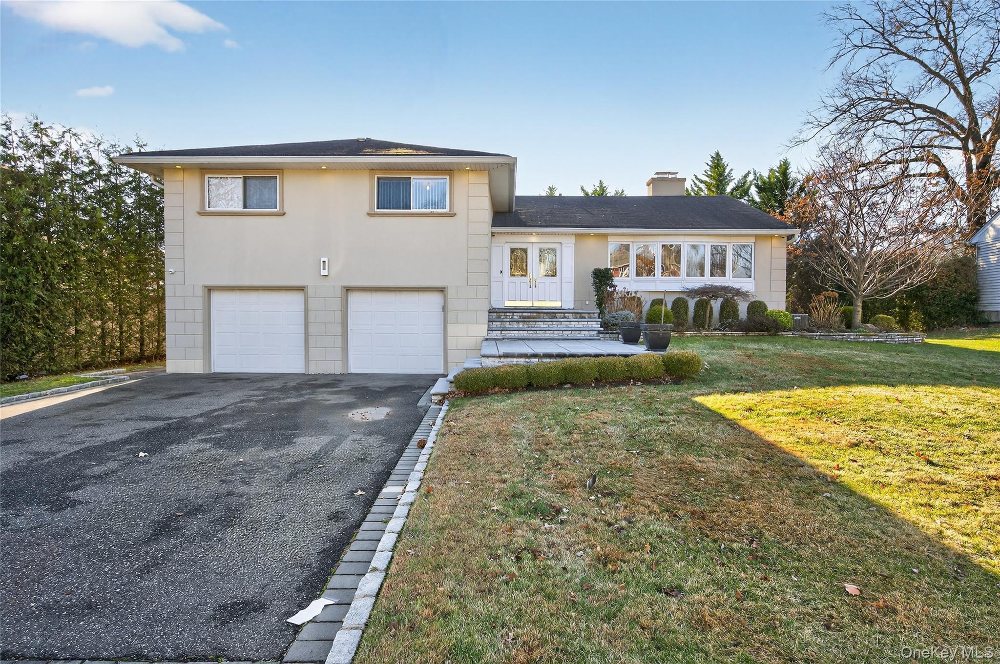 #3 photo, 1 Peppermill Road, नासाउ काउंटी Roslyn , NY 11576