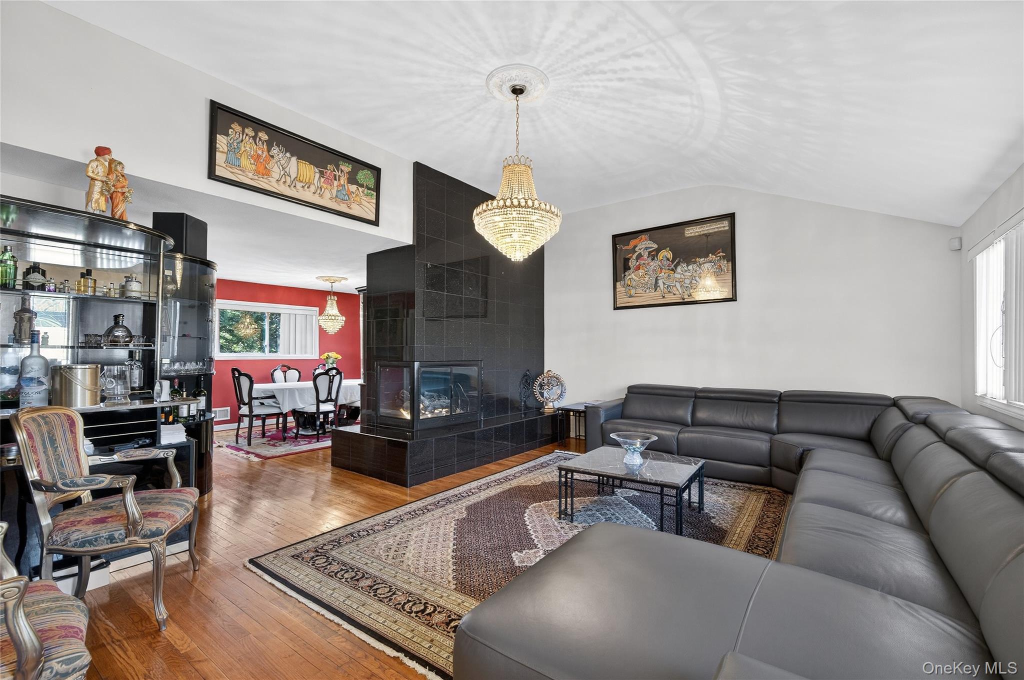 #5 photo, 1 Peppermill Road, नासाउ काउंटी Roslyn , NY 11576